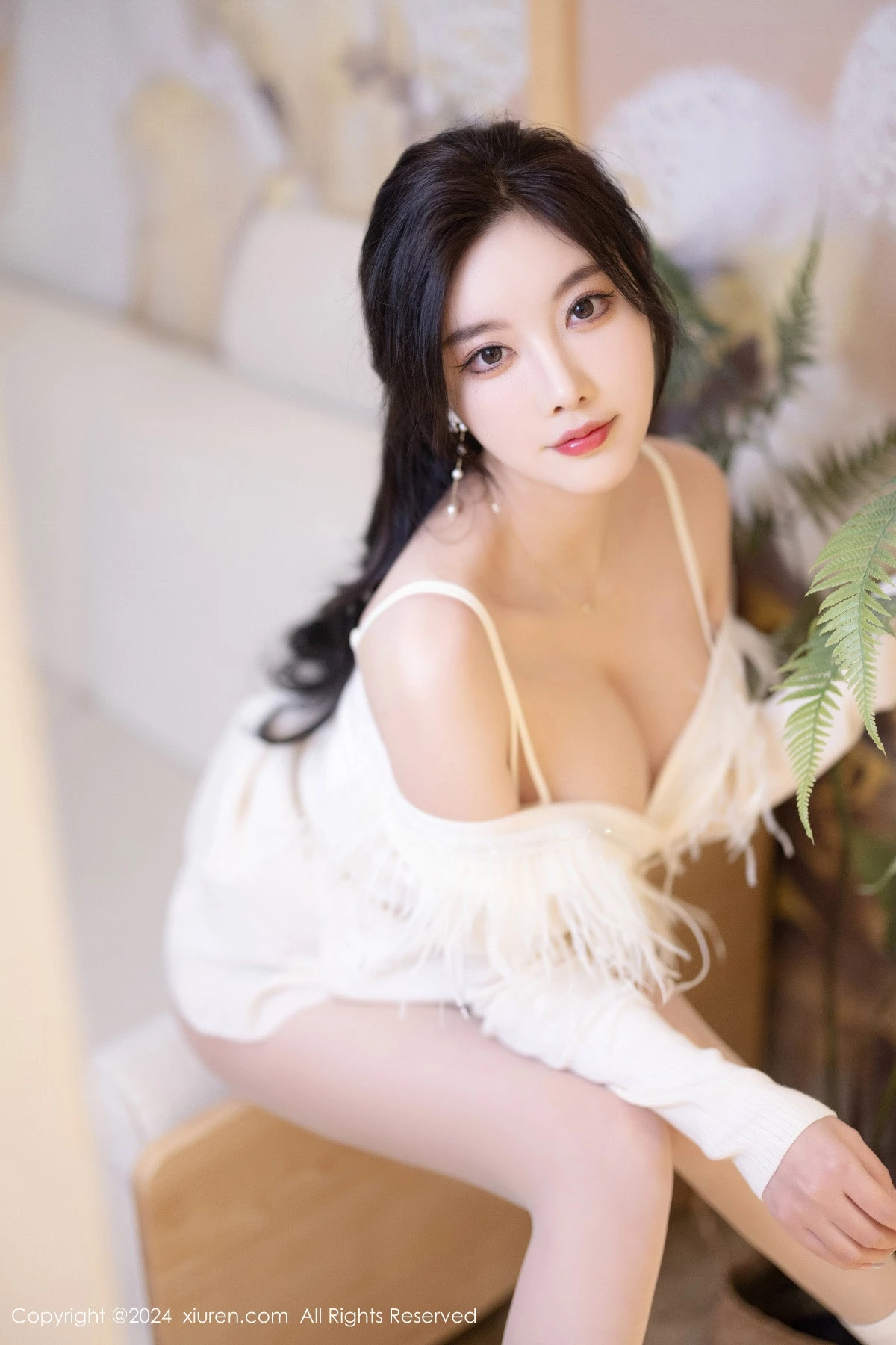 Xgyw.Org_XiuRen第8363期_女神杨晨晨Yome白色连衣长裙+白色情趣薄纱秀丰腴身材诱惑写真82P