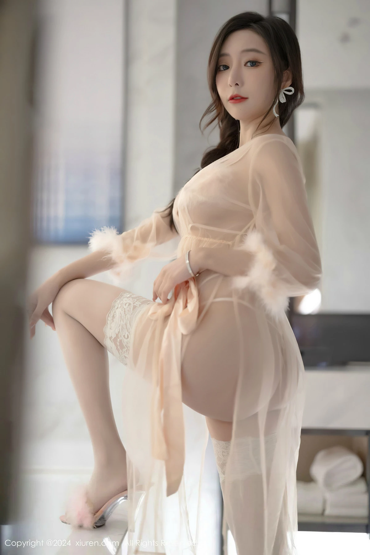 Xgyw.Org_XiuRen第8378期_女神王馨瑶yanni红色连衣裙+杏色轻透连衣裙秀完美身材诱惑写真80P