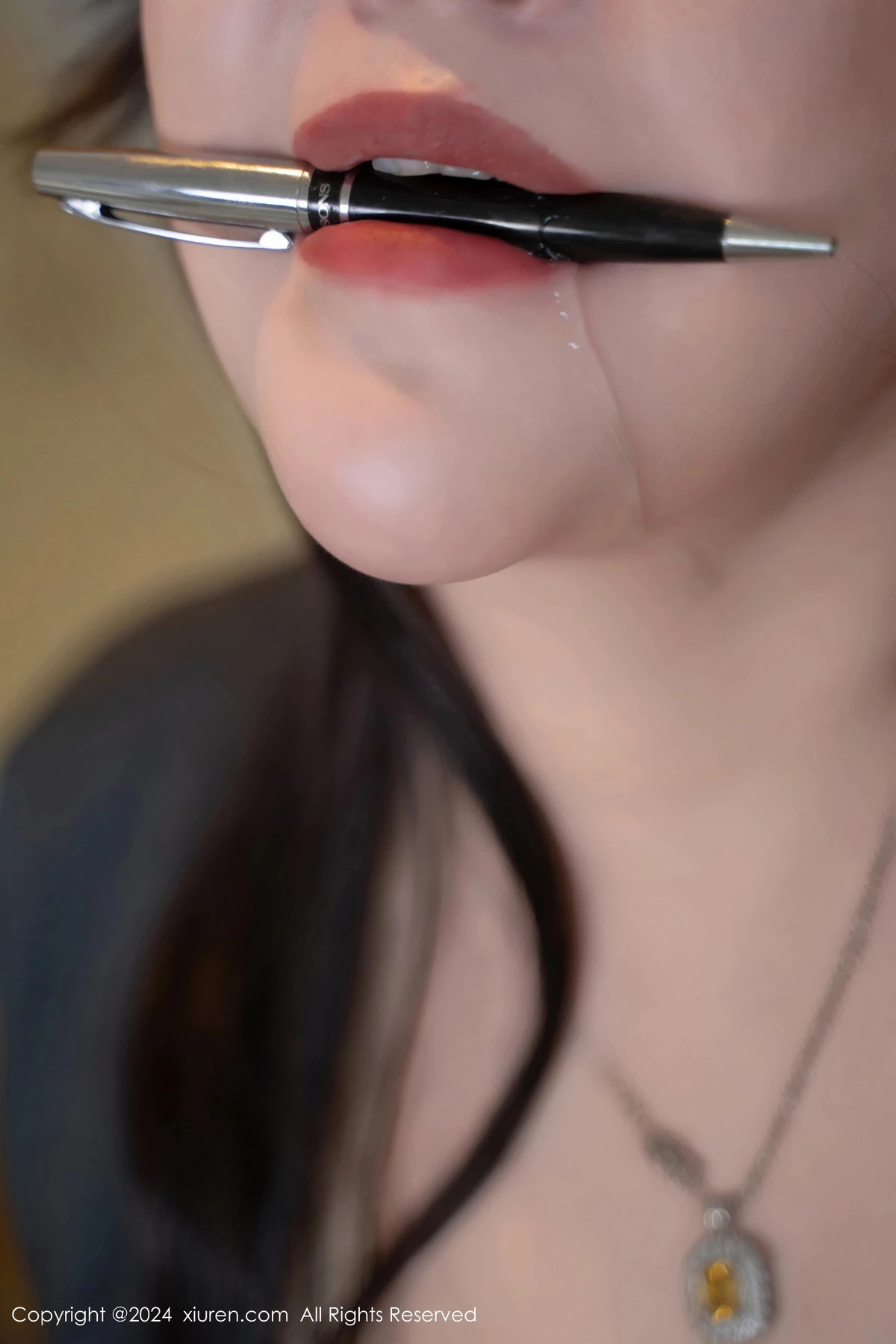 Xgyw.Org_XiuRen第8541期_模特王婉悠Queen性感秘书OL服饰配黑丝袜秀丰腴身材诱惑写真91P