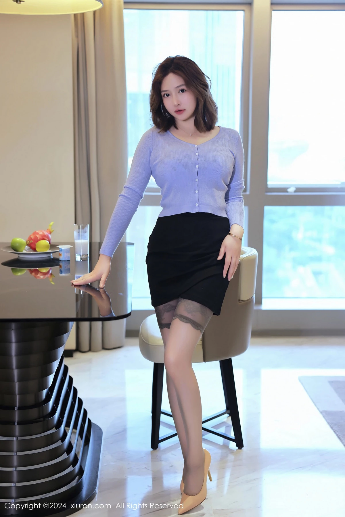 Xgyw.Org_XiuRen第8527期_模特养乐多DoDo性感蓝色OL服饰配黑丝吊袜秀完美身材诱惑写真72P