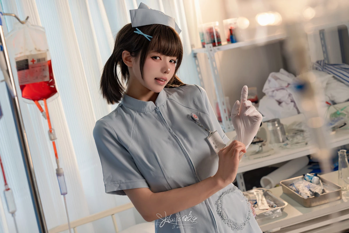 Xgyw.Org_颜值博主咬一口兔娘妄想病栋主题性感护士服饰配超薄白丝秀曼妙身姿诱惑写真82P