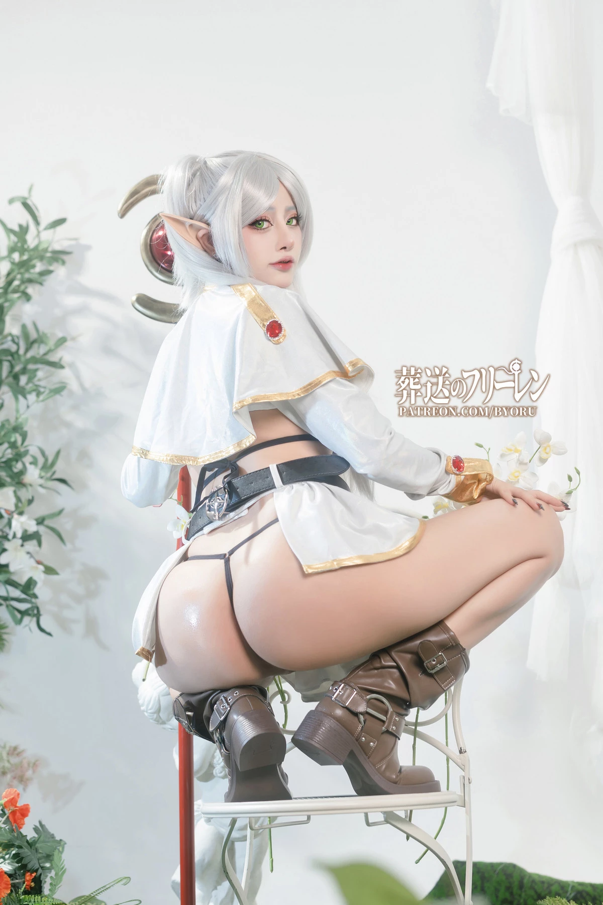 Xgyw.Org_日本性感萝莉Byoru-Frieren主题性感白色服饰露横条比基尼秀油亮肌肤惹火诱惑写真42P