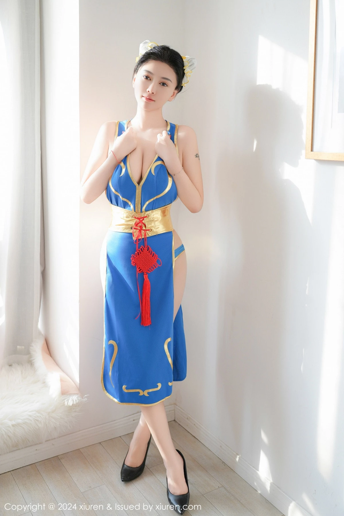 Xgyw.Org_XiuRen第9252期_模特雅茹老师性感蓝色COSPLAY服饰秀白嫩柔美身姿诱惑写真61P