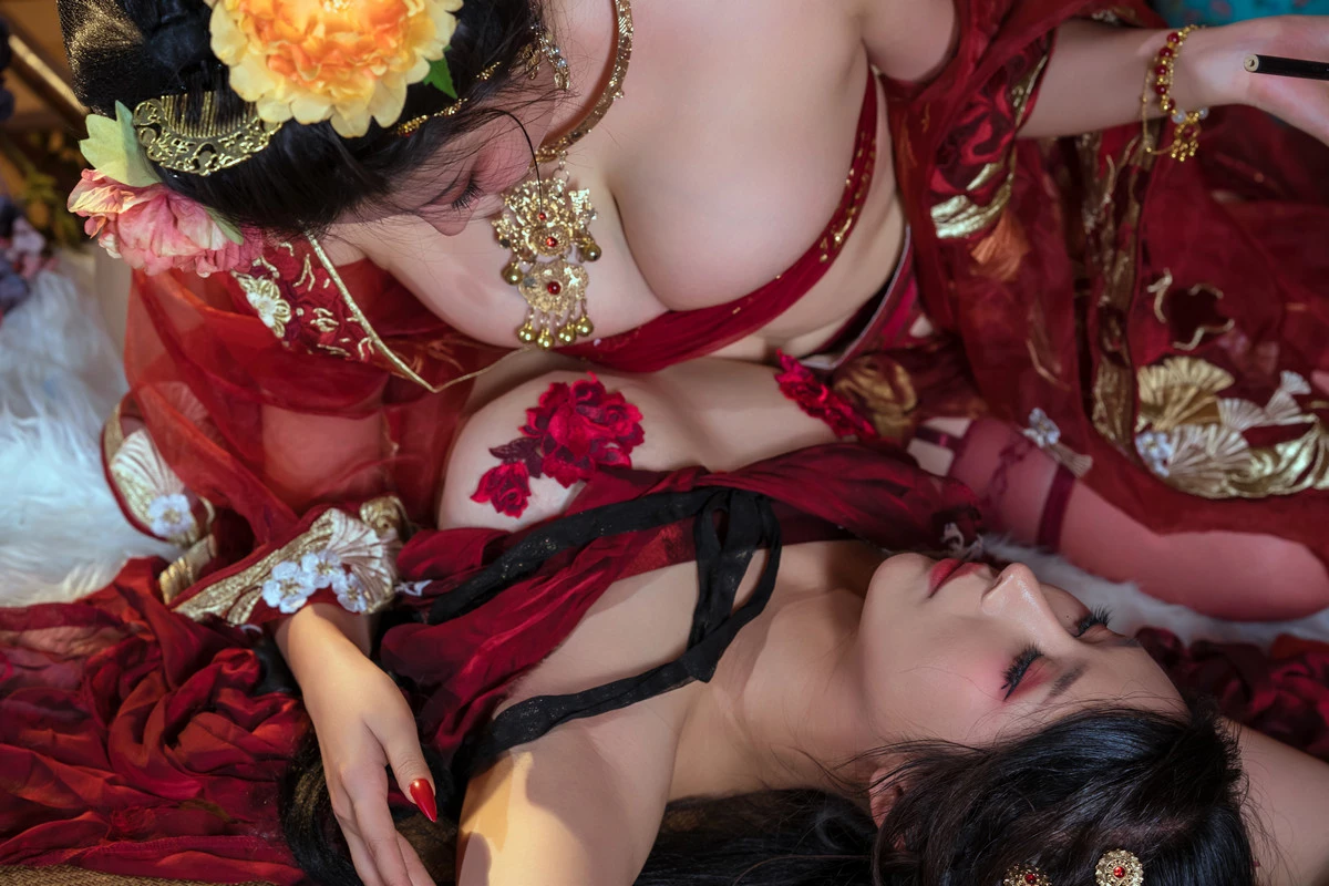 Xgyw.Org_Coser美女云溪溪奶桃&奈汐酱nice青楼韵事主题性感姐妹花古典服饰秀丰腴身姿诱惑写真120P