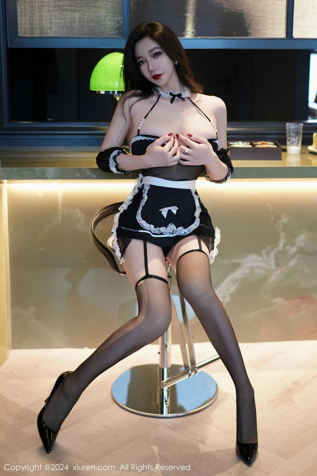 Xgyw.Org_XiuRen第9523期_女神心妍小公主性感黑色蕾丝情趣服饰配黑丝吊袜秀娇躯诱惑写真72P