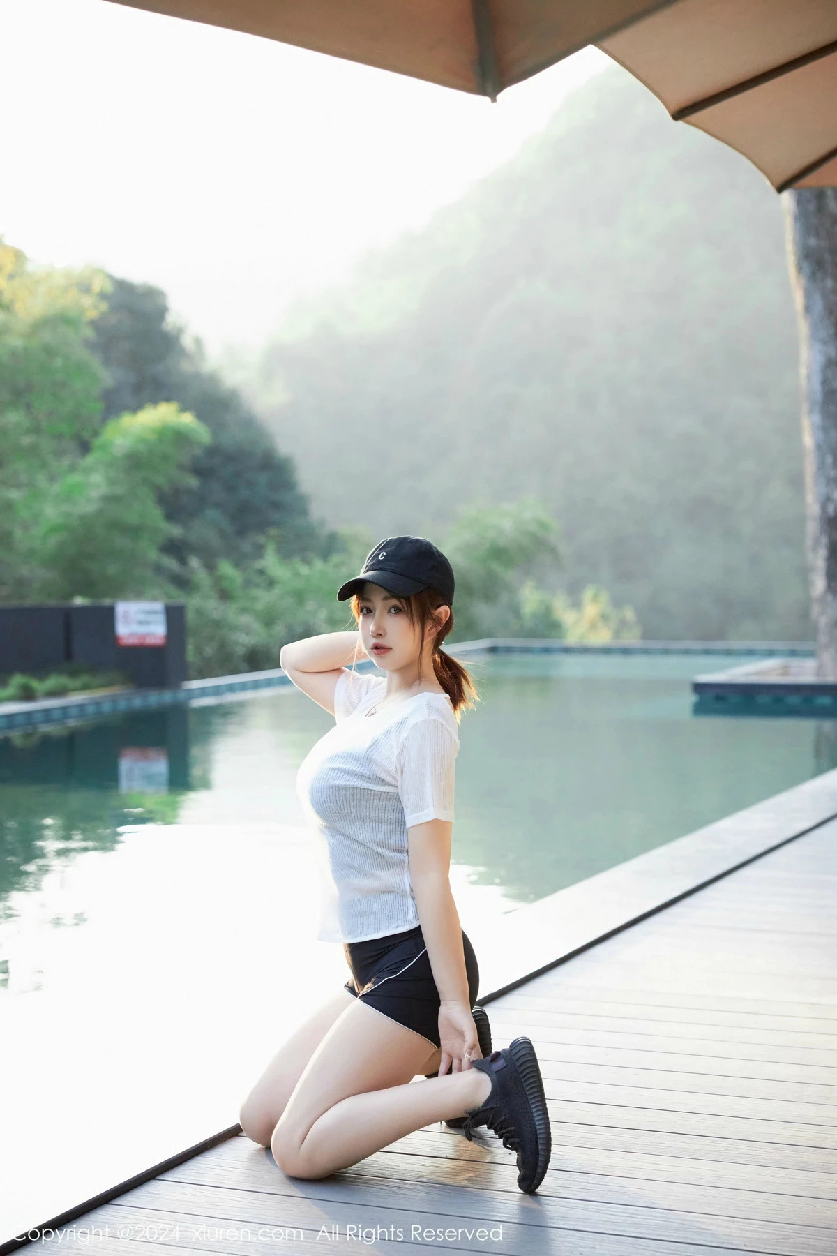 Xgyw.Org_XiuRen第9549_模特养乐多Doll性感深色运动服饰秀丰满身材白嫩美腿诱惑写真52P