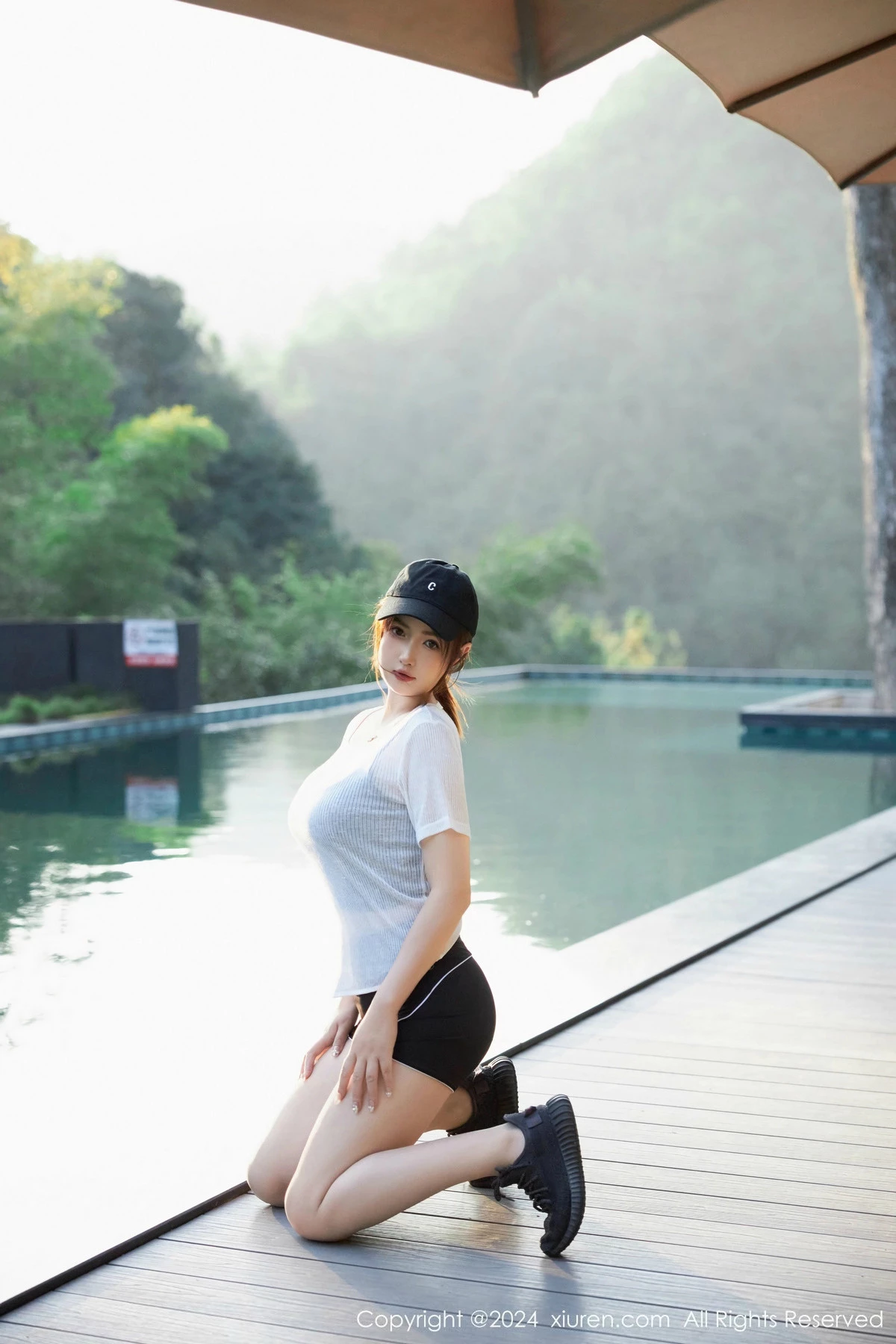 Xgyw.Org_XiuRen第9549_模特养乐多Doll性感深色运动服饰秀丰满身材白嫩美腿诱惑写真52P