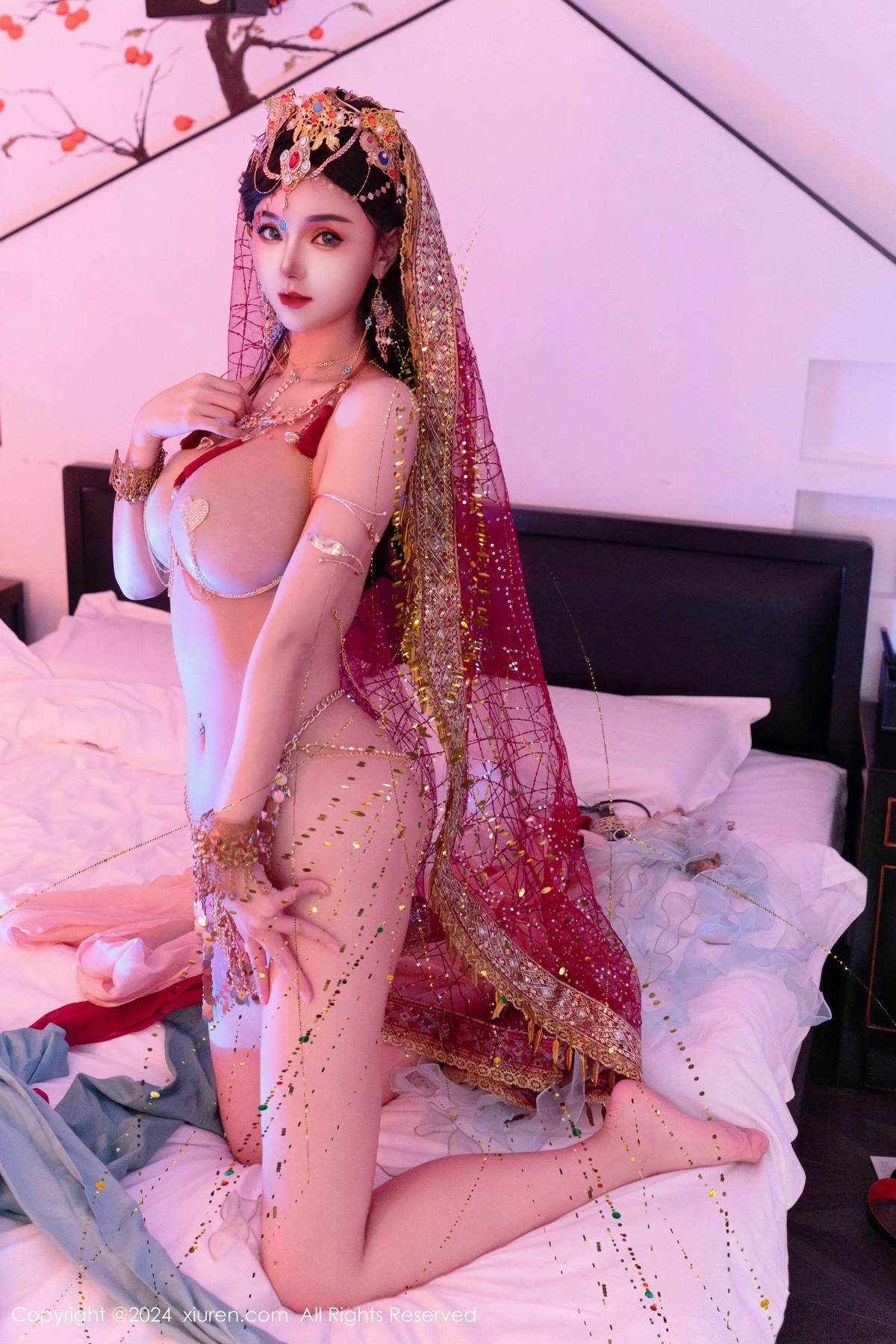 Xgyw.Org_XiuRen第9585期_新人模特不吃冰淇淋异域风情女郎性感情趣服饰秀火辣身材诱惑写真85P