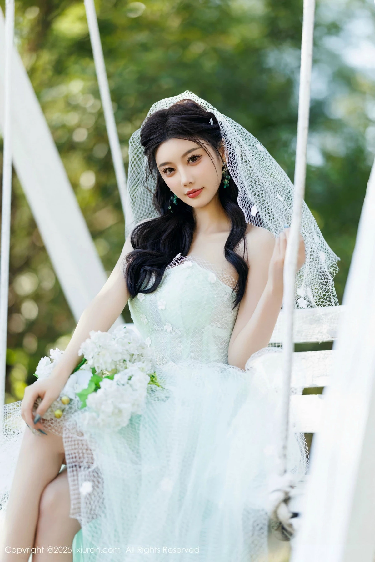 Xgyw.Org_XiuRen第9722期_女神杨晨晨Yome性感白色情趣内衣配白丝吊袜秀丰腴身材诱惑写真83P