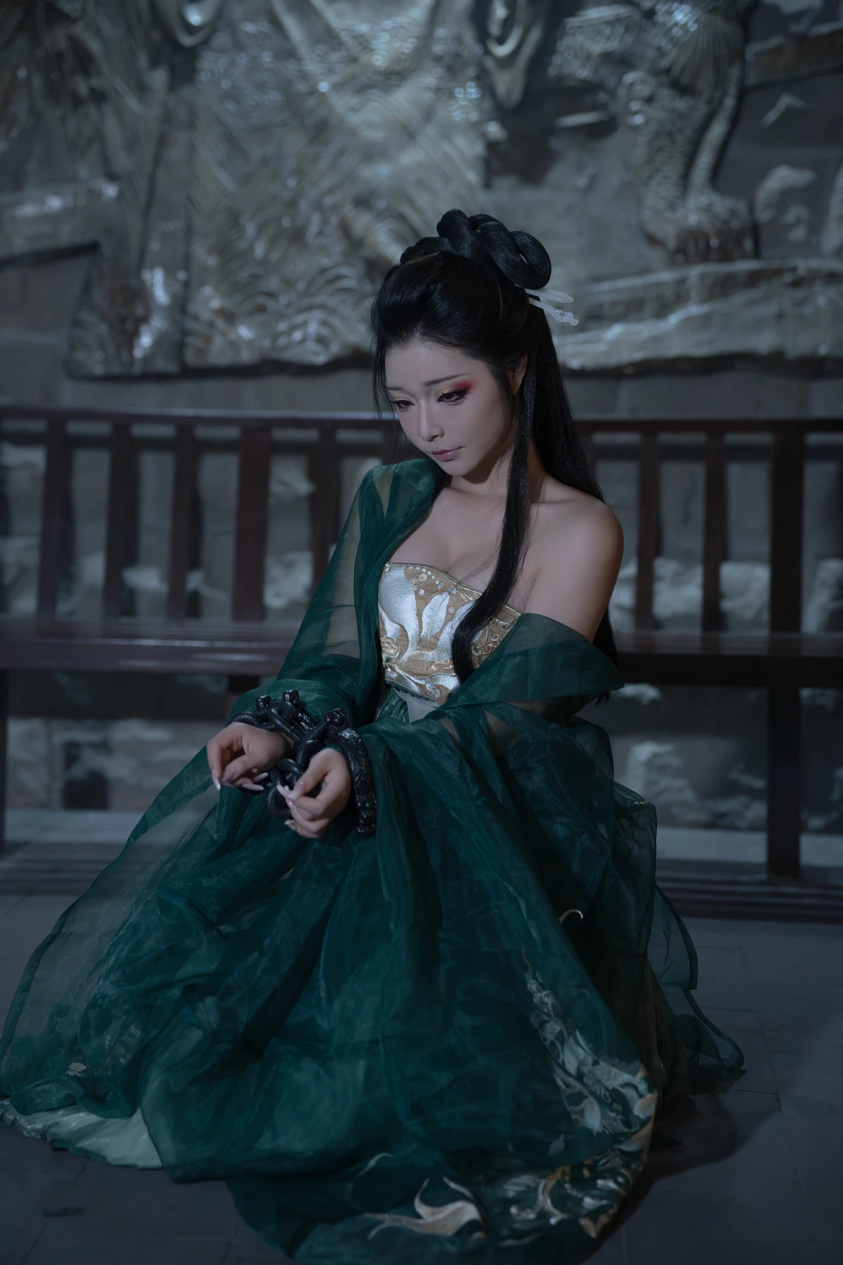 Xgyw.Org_网络美女Yuuhui玉汇柳如烟终章主题性感墨绿色薄纱服饰露蕾丝内裤秀翘臀诱惑写真136P