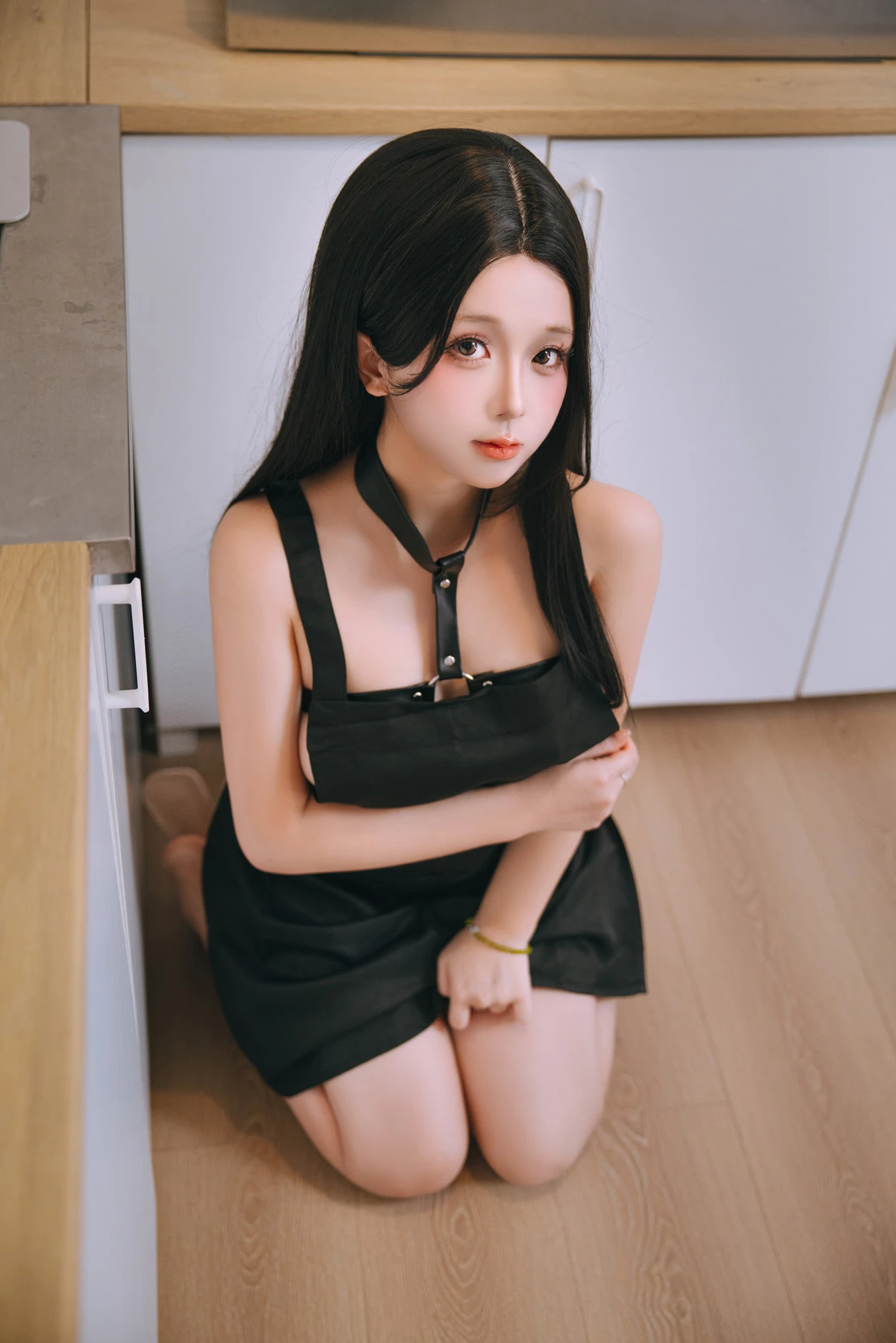 Xgyw.Org_Cosplay美女日奈娇嫂子主题性感黑色带子情趣服饰+白色内衣秀丰腴身材撩人诱惑写真179P