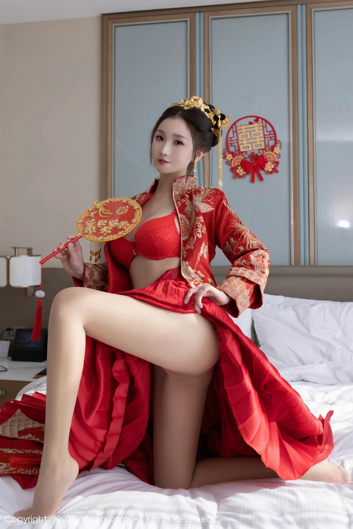 Xgyw.Org_XiuRen第9811期_模特杏子Yada性感新娘装红色情趣内衣配超薄肉丝秀美腿诱惑写真84P