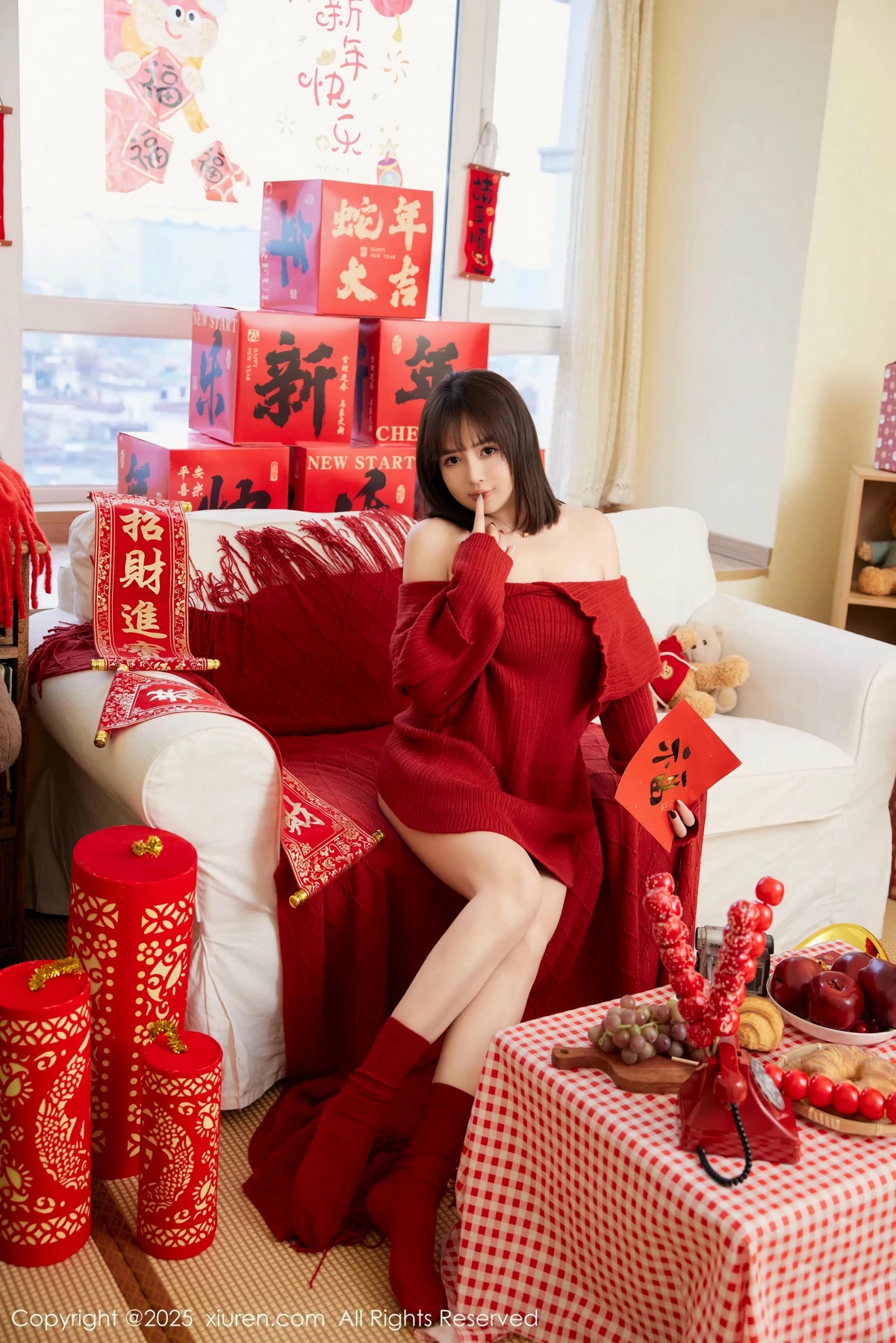 Xgyw.Org_XiuRen第9818期_模特养乐多Doll新年主题性感喜庆红色内衣秀完美身材诱惑写真66P