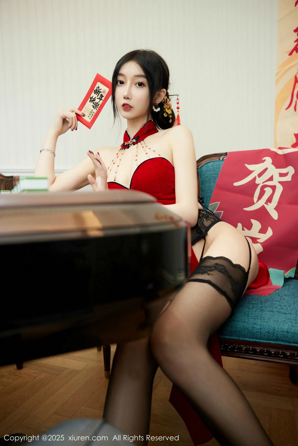 Xgyw.Org_XiuRen第9826期_模特玥儿玥er新年主题性感红色服饰配黑丝吊袜秀曼妙身姿诱惑写真67P