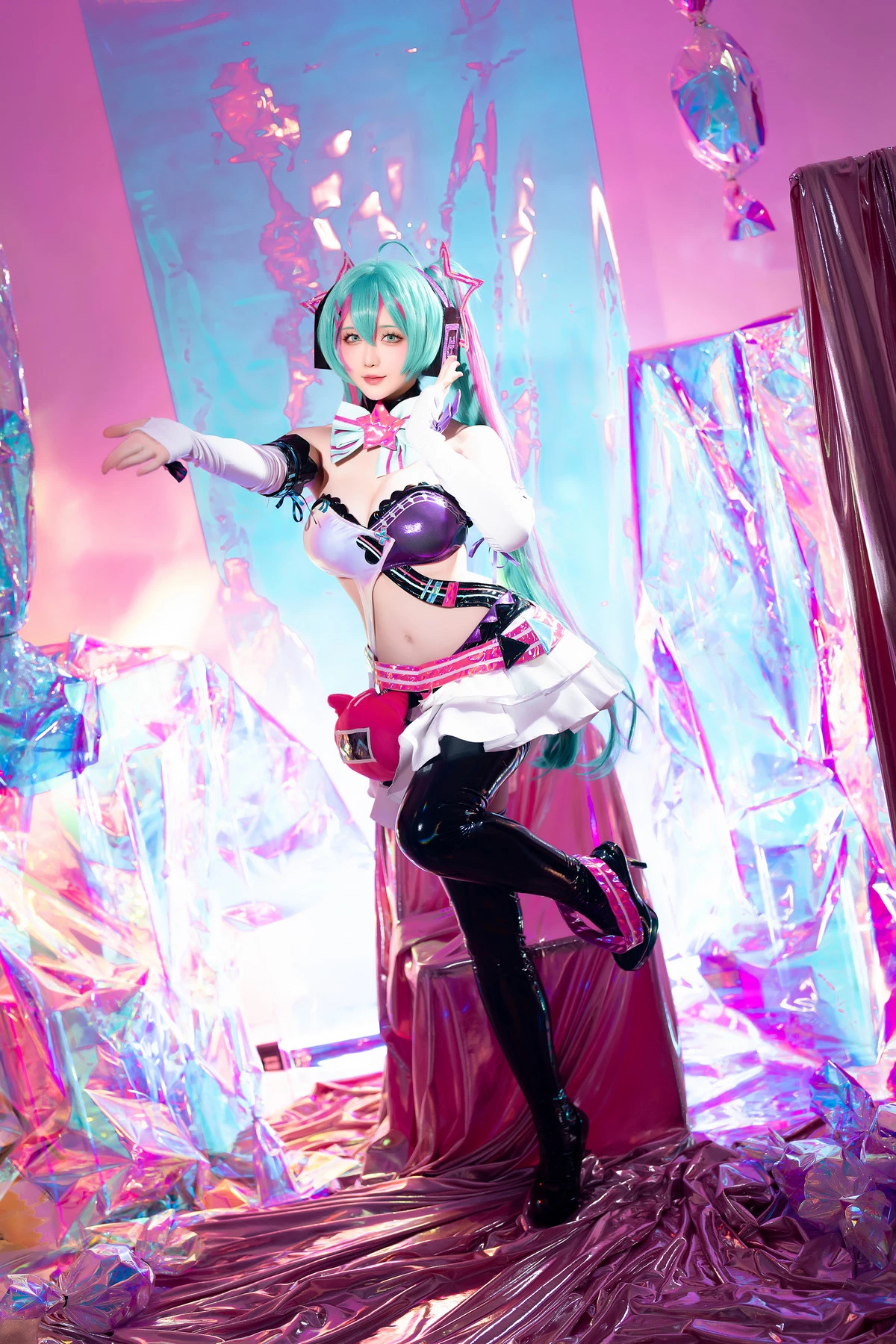 Xgyw.Org_Coser小姐姐星之迟迟Miku初音未来喵斯快跑主题性感内衣配黑皮长袜秀完美身材诱惑写真73P