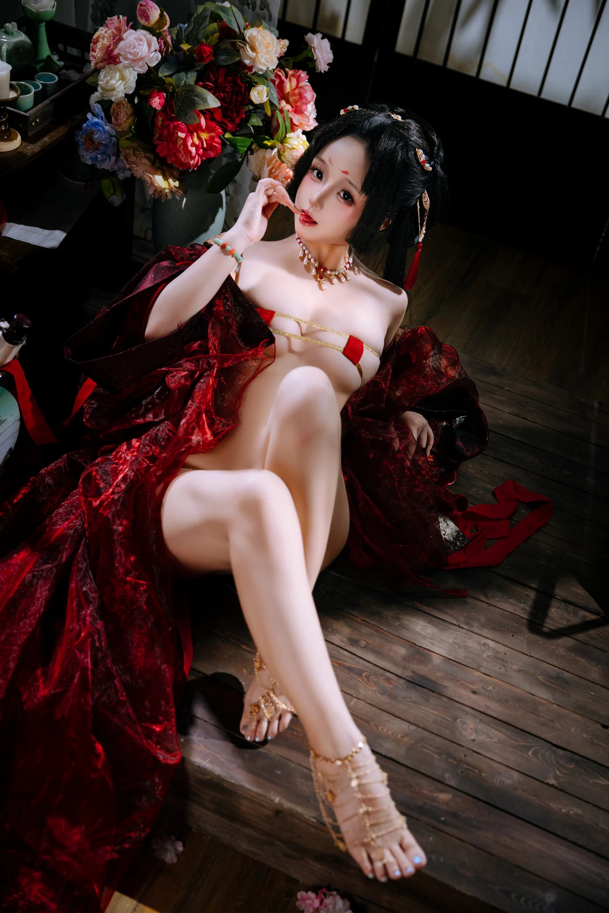 Xgyw.Org_Cosplay美女日奈娇战国妖姬主题性感红色服饰露红色三点式内衣秀惹火身材诱惑写真180P