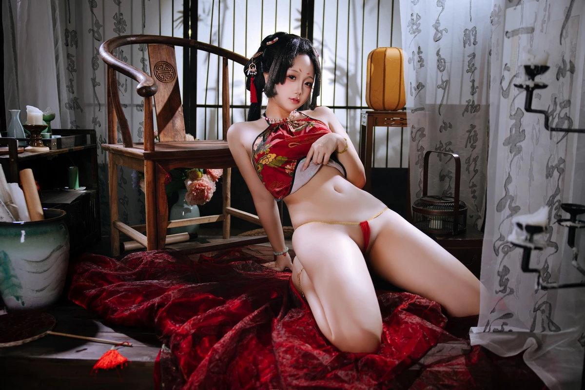 Xgyw.Org_Cosplay美女日奈娇战国妖姬主题性感红色服饰露红色三点式内衣秀惹火身材诱惑写真180P