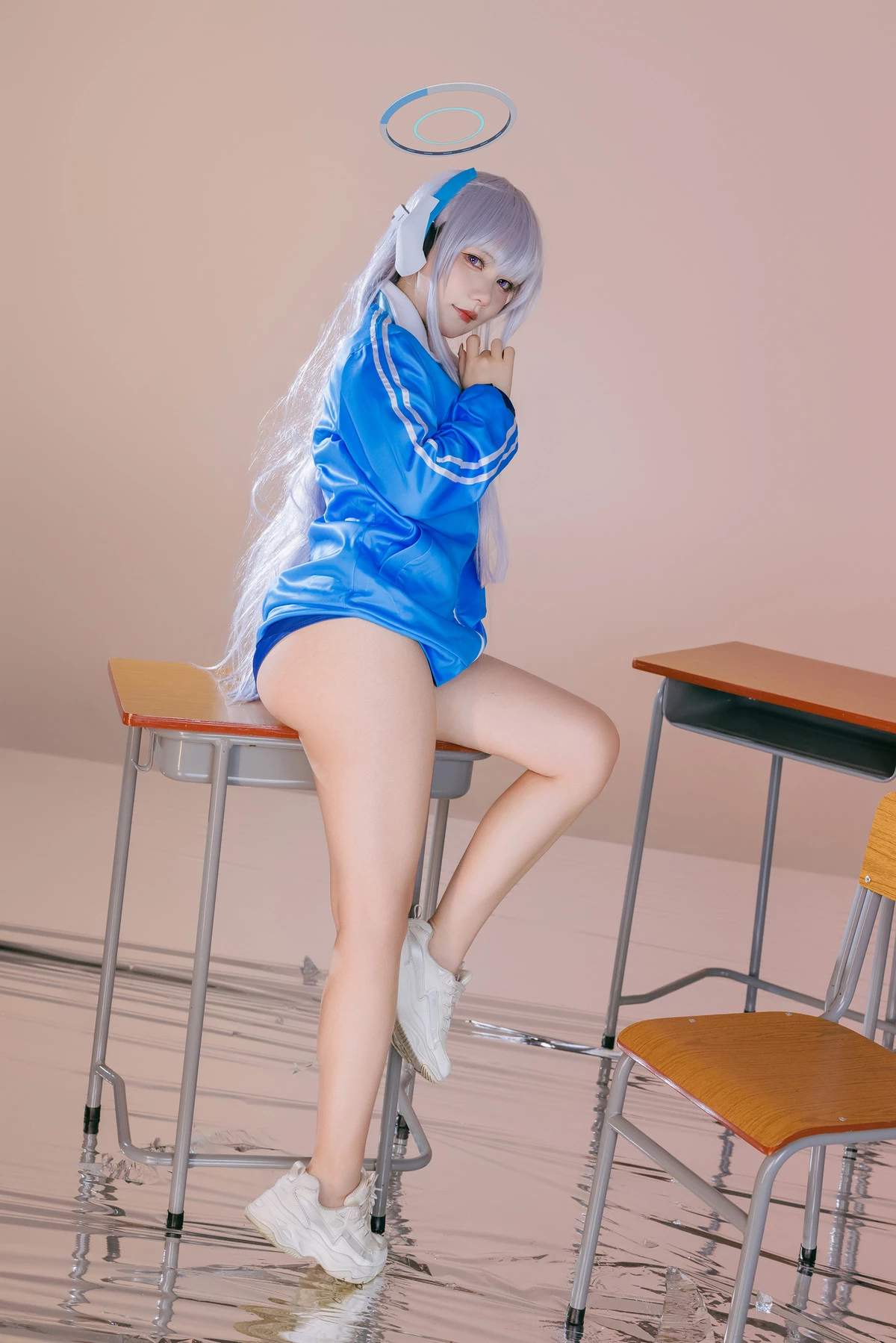 Xgyw.Org_动漫博主是一只熊仔吗蔚蓝档案-生盐诺亚本主题性感蓝色服饰配黑丝袜秀曼妙身姿诱惑写真100P