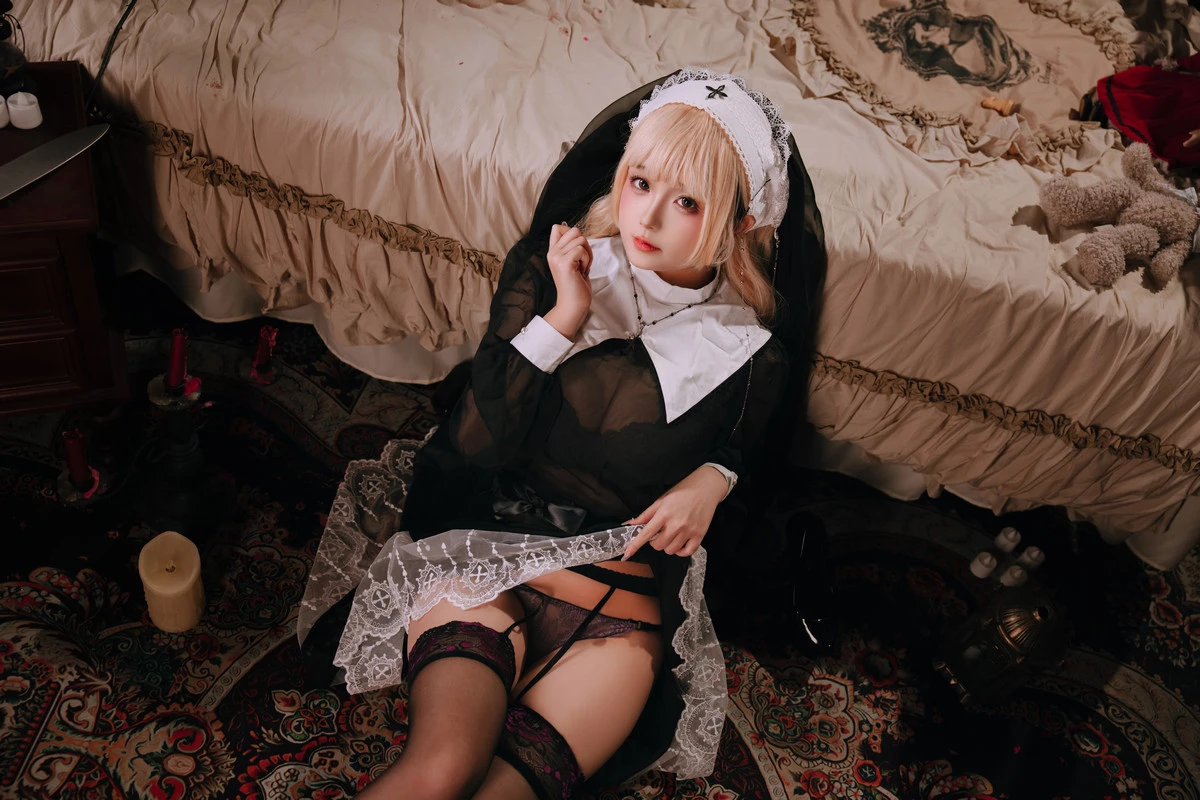 Xgyw.Org_Cosplay美女日奈娇禁忌修女主题私房性感蕾丝内衣+血滴子秀丰腴身材惹火诱惑写真160P