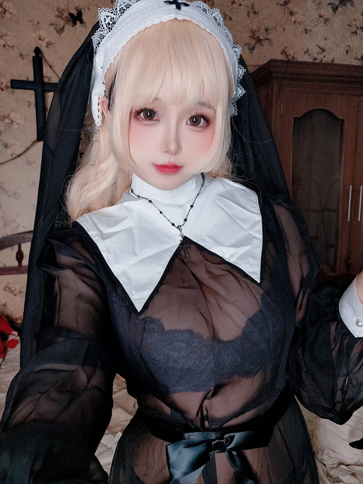 Xgyw.Org_Cosplay美女日奈娇禁忌修女主题私房性感蕾丝内衣+血滴子秀丰腴身材惹火诱惑写真160P