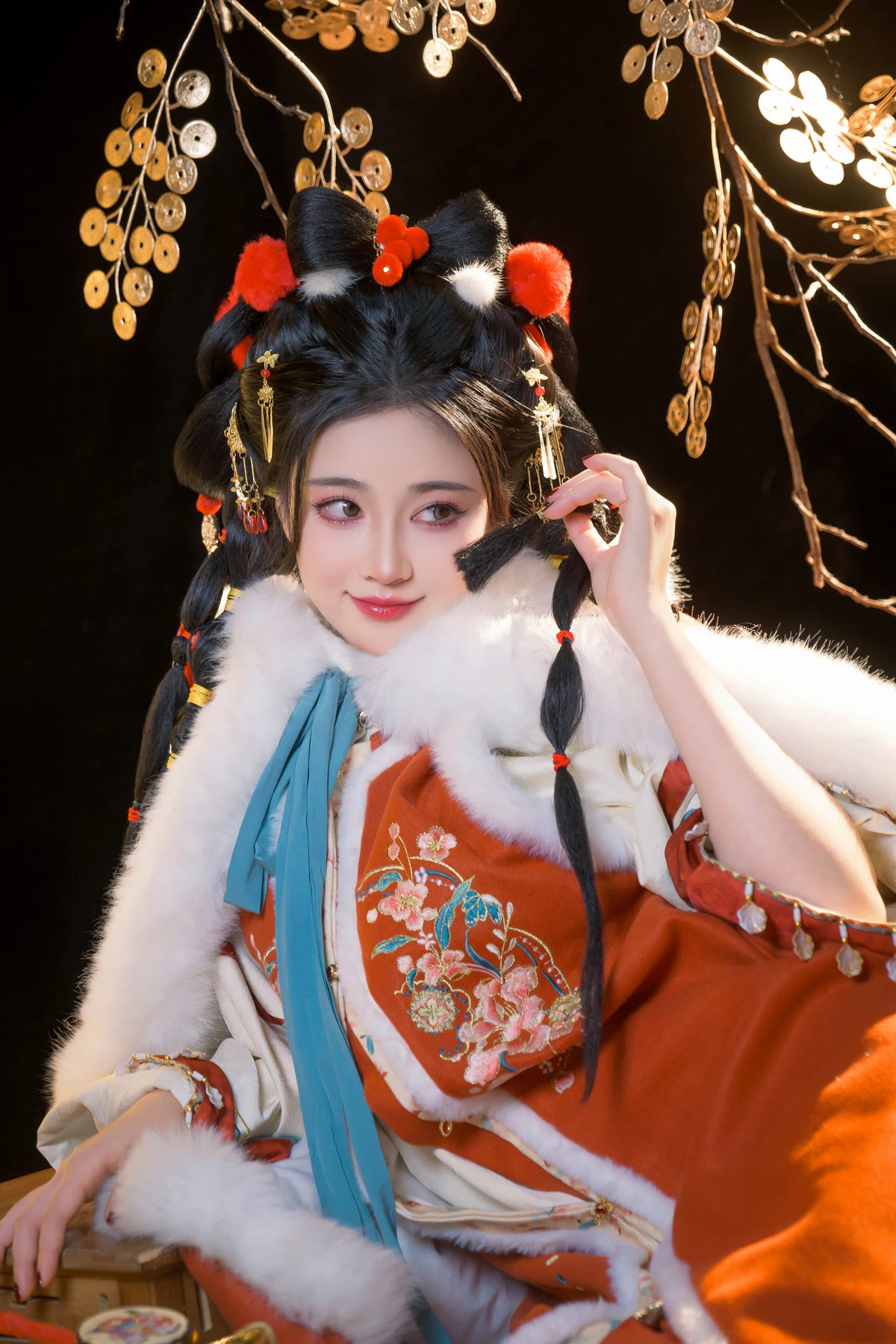 Xgyw.Org_网络美女年年Nnian-25元旦主题场景拍摄性感古典服饰半脱秀丰腴身材惹火诱惑写真84P