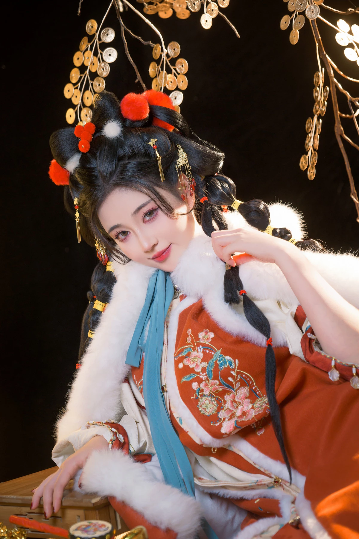 Xgyw.Org_网络美女年年Nnian-25元旦主题场景拍摄性感古典服饰半脱秀丰腴身材惹火诱惑写真84P