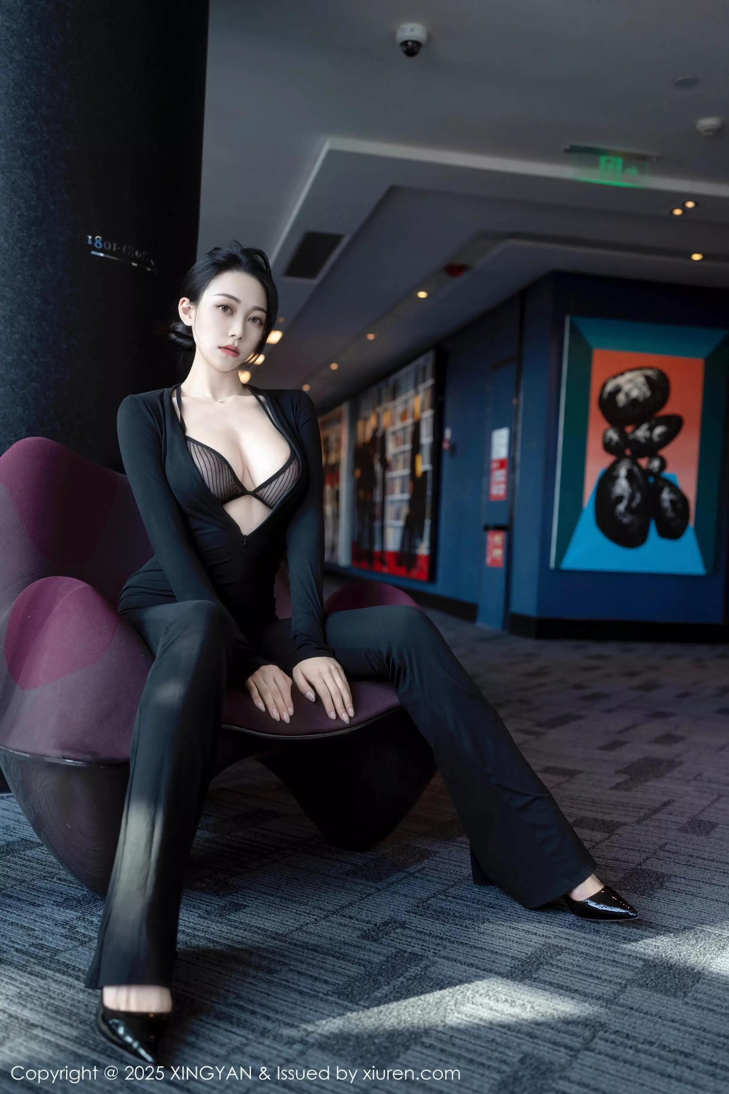 Xgyw.Org_[XINGYAN星颜社]VOL.322_模特清妙性感OL职业装露轻透黑色内衣秀完美身材诱惑写真81P