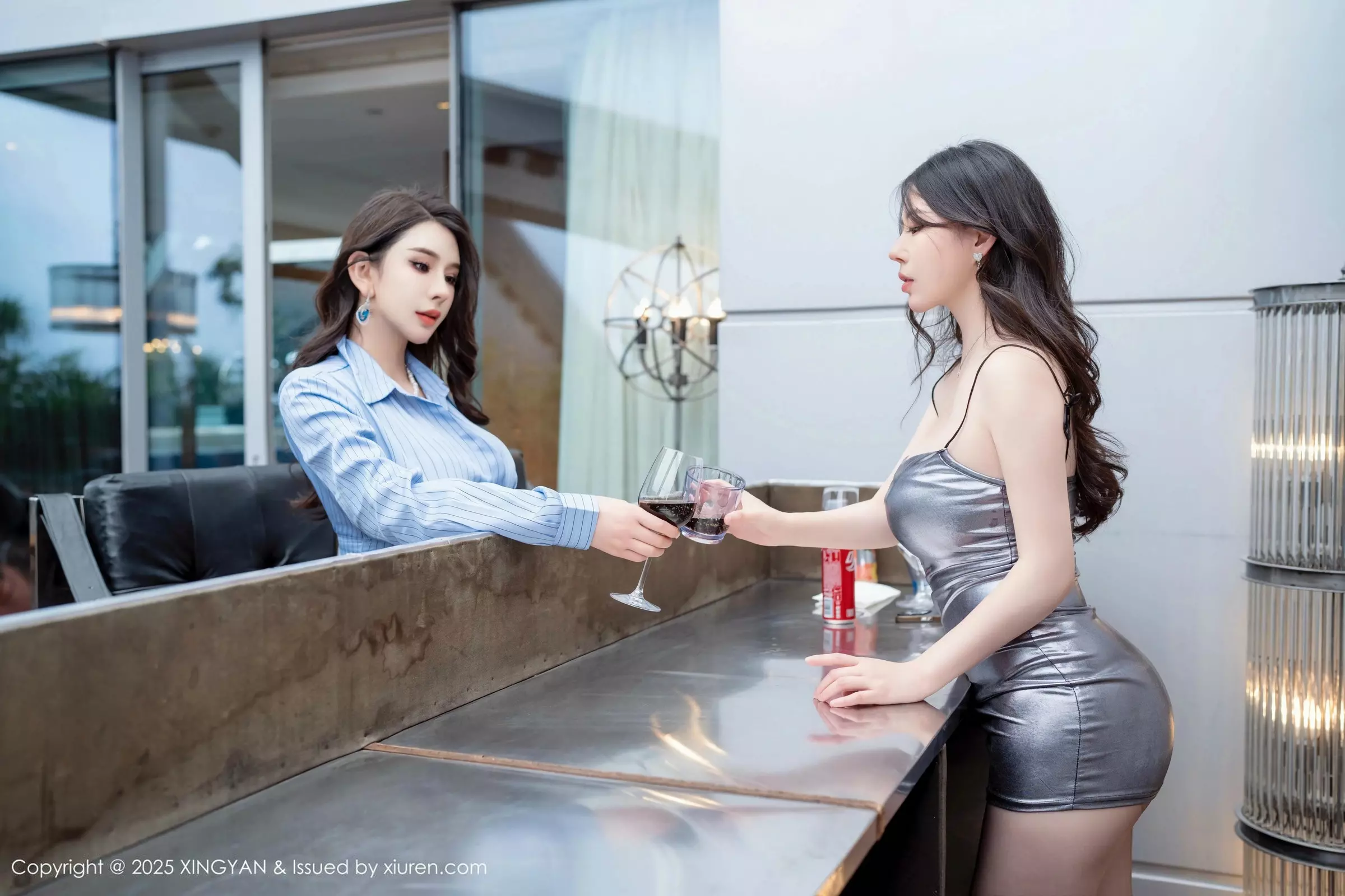 Xgyw.Org_[XINGYAN星颜社]VOL.323_模特李丽莎性感衬衫配黑短裙露超薄黑丝秀完美身材诱惑写真80P