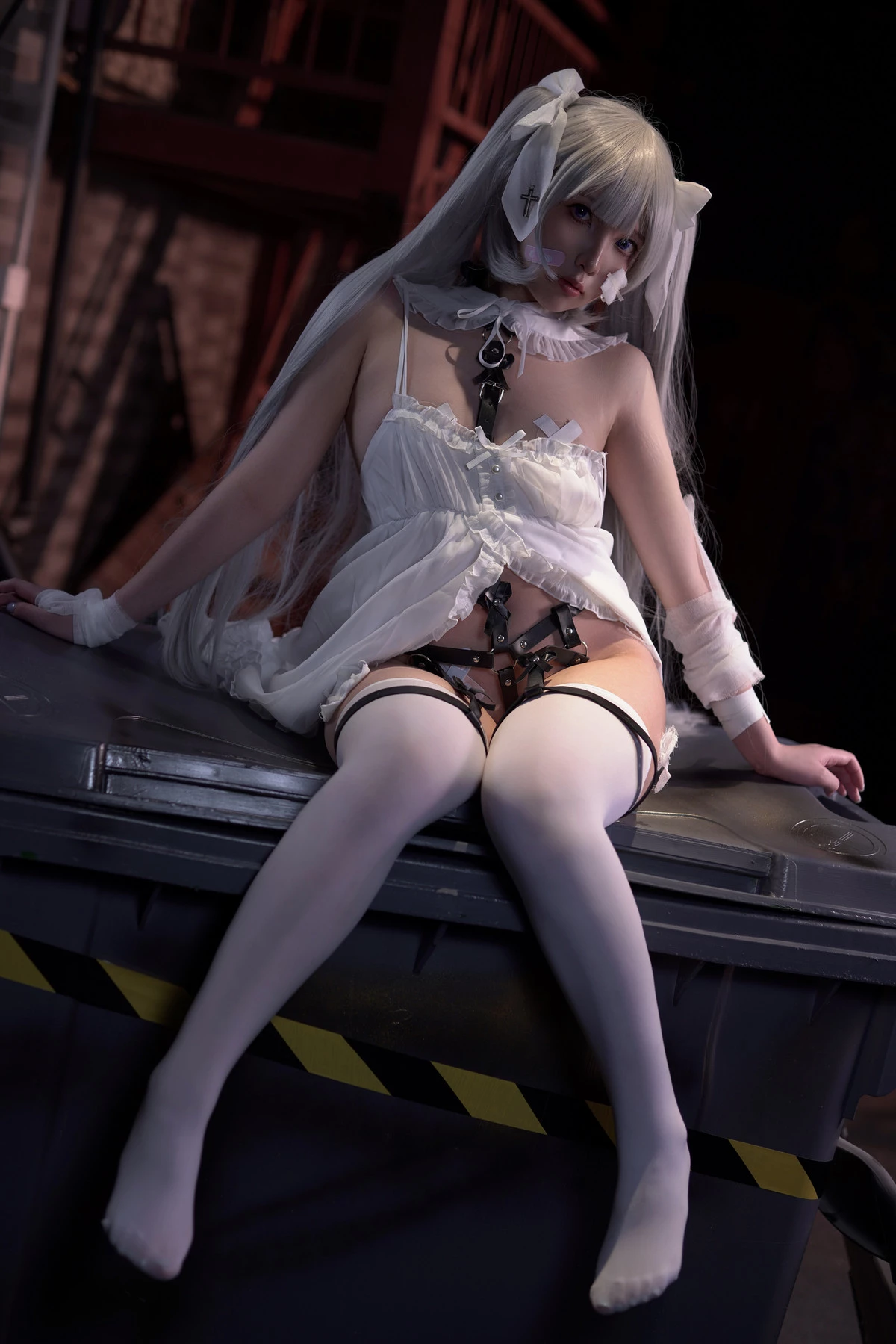 Xgyw.Org_Coser美女小和甜酒rurudo初音酱主题性感黑色情趣服饰配白丝袜秀油亮肌肤诱惑写真141P