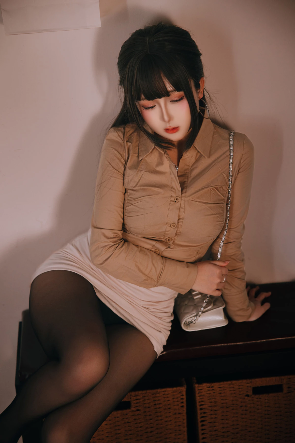 Xgyw.Org_Cosplay美女日奈娇醉酒的同事主题私房浴室性感黑色蕾丝内衣秀完美身材惹火诱惑写真190P