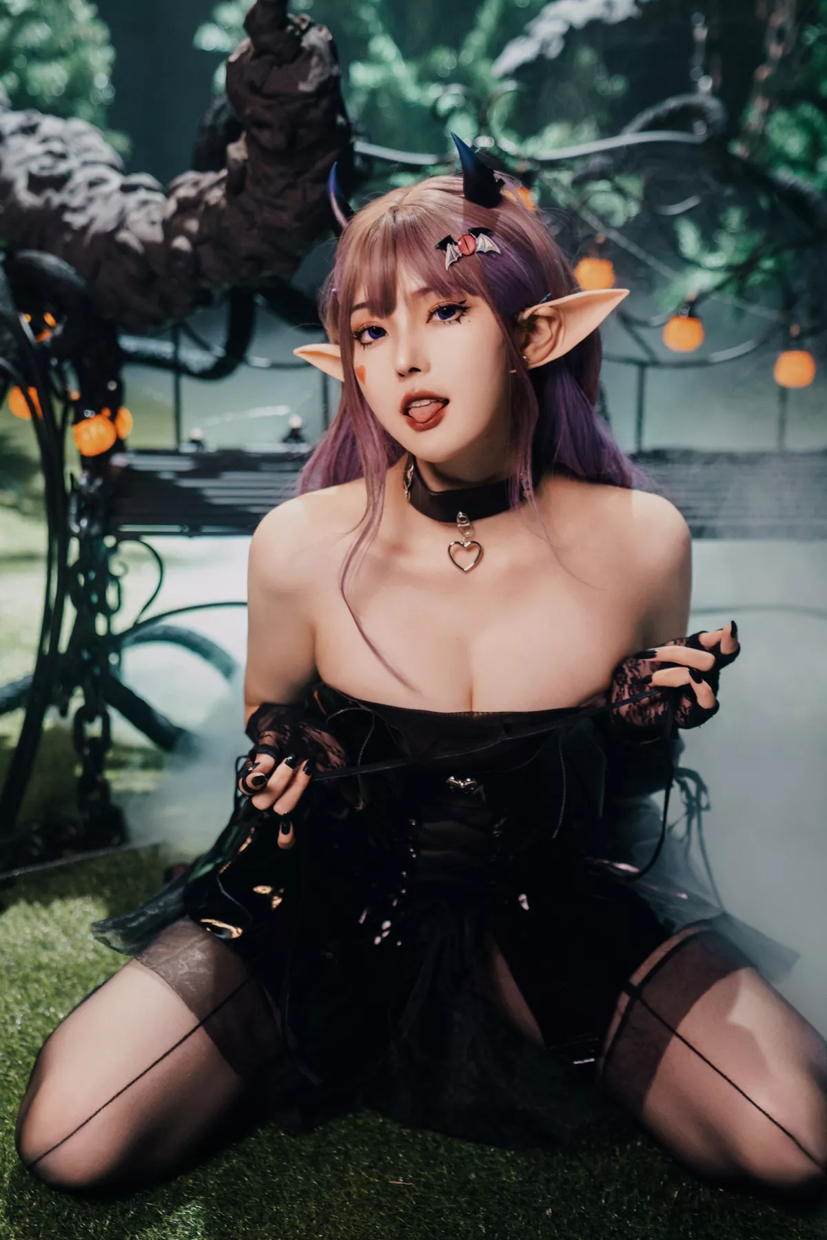 Xgyw.Org_网络美女Natsuko夏夏子万圣小魔女主题性感精灵装扮黑色皮质服饰配黑丝吊袜秀美腿诱惑写真52P