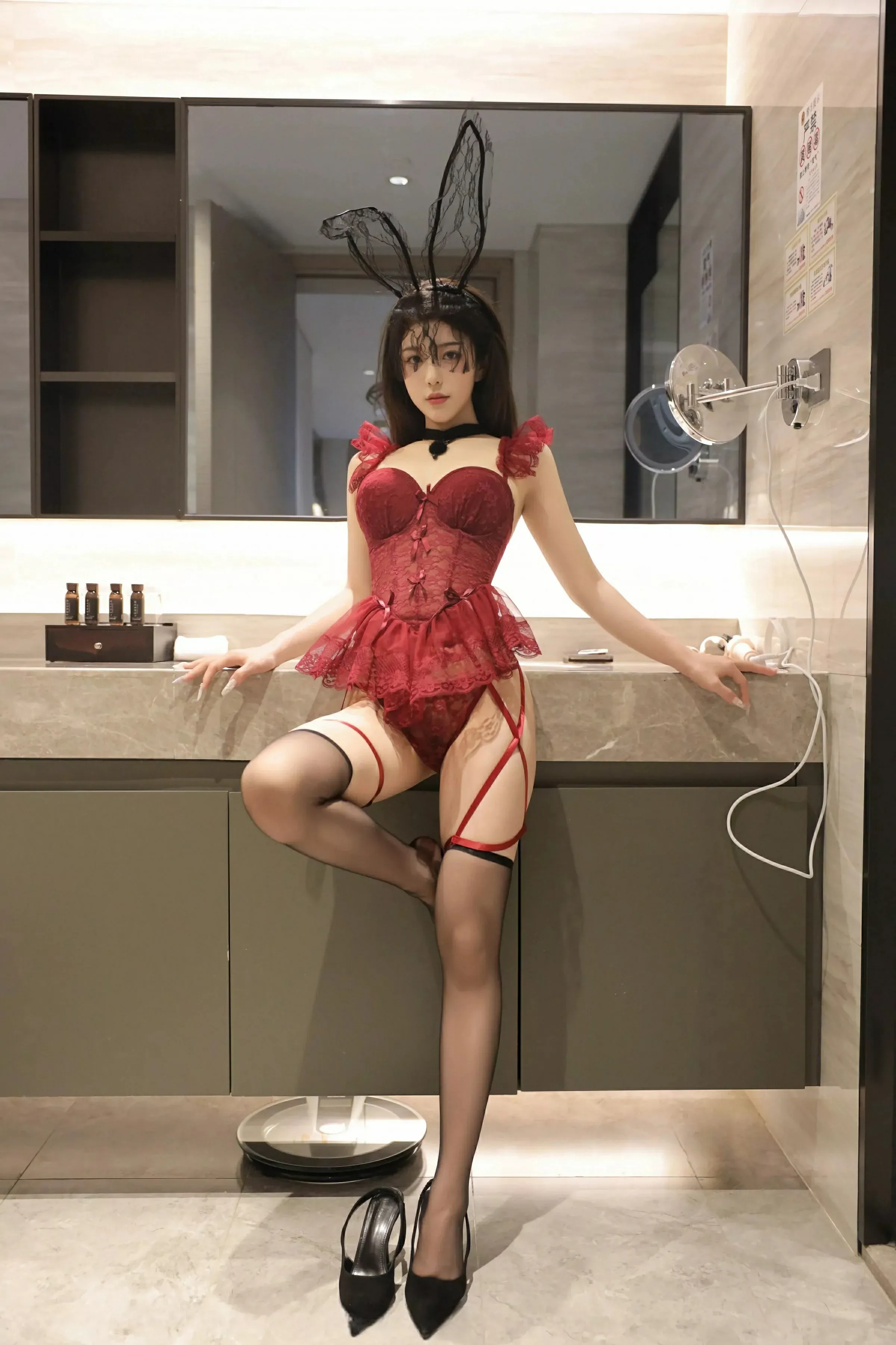 Xgyw.Org_[XiuRen秀人网]No.10386_新人模特李安妮性感红色情趣内衣配黑丝吊袜秀丰腴身材诱惑写真80P