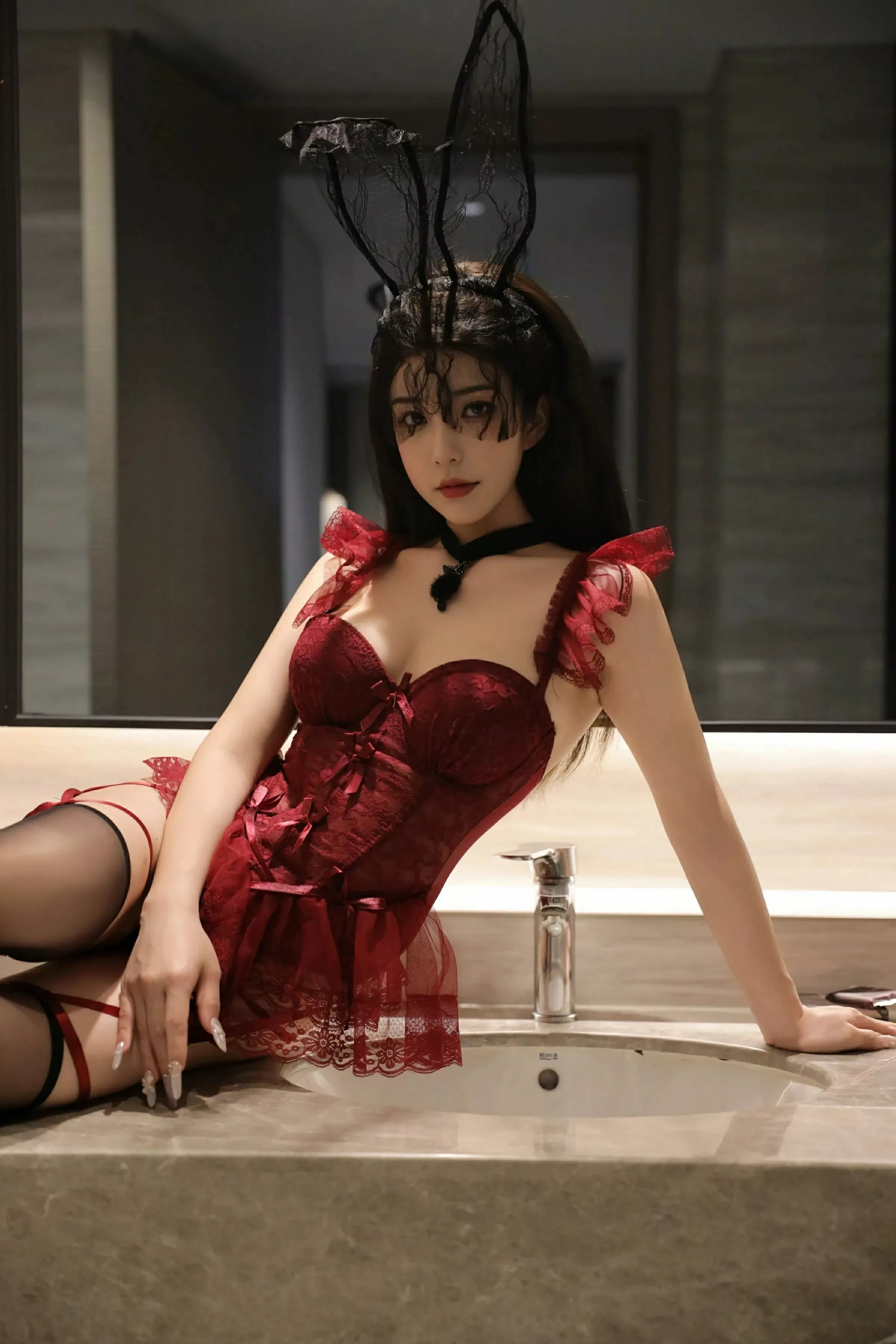 Xgyw.Org_[XiuRen秀人网]No.10386_新人模特李安妮性感红色情趣内衣配黑丝吊袜秀丰腴身材诱惑写真80P