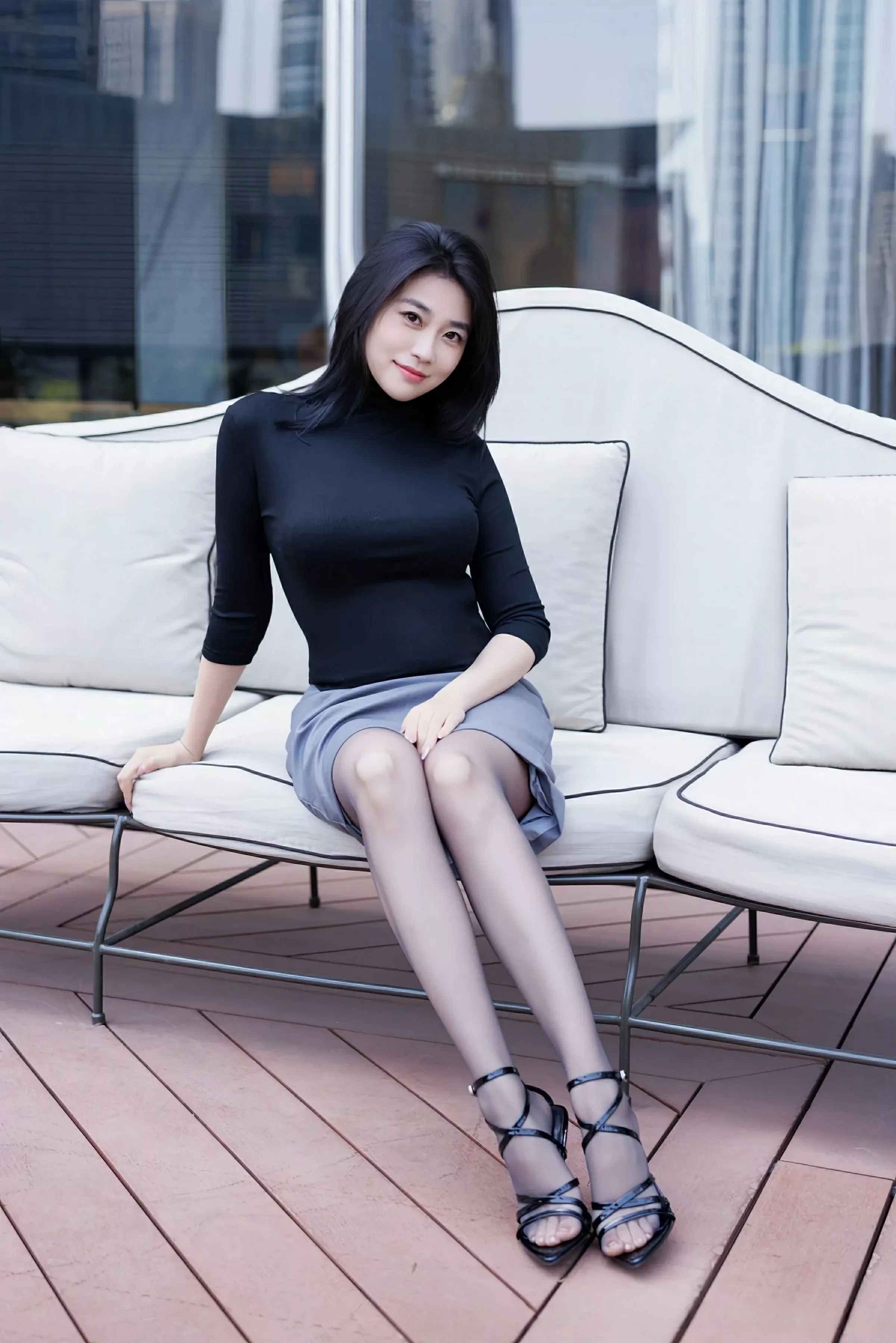 Xgyw.Org_[IMISS爱蜜社]Vol.794_女神许诺Sabrina性感黑色OL服饰露黑色内衣秀完美身材诱惑写真73P
