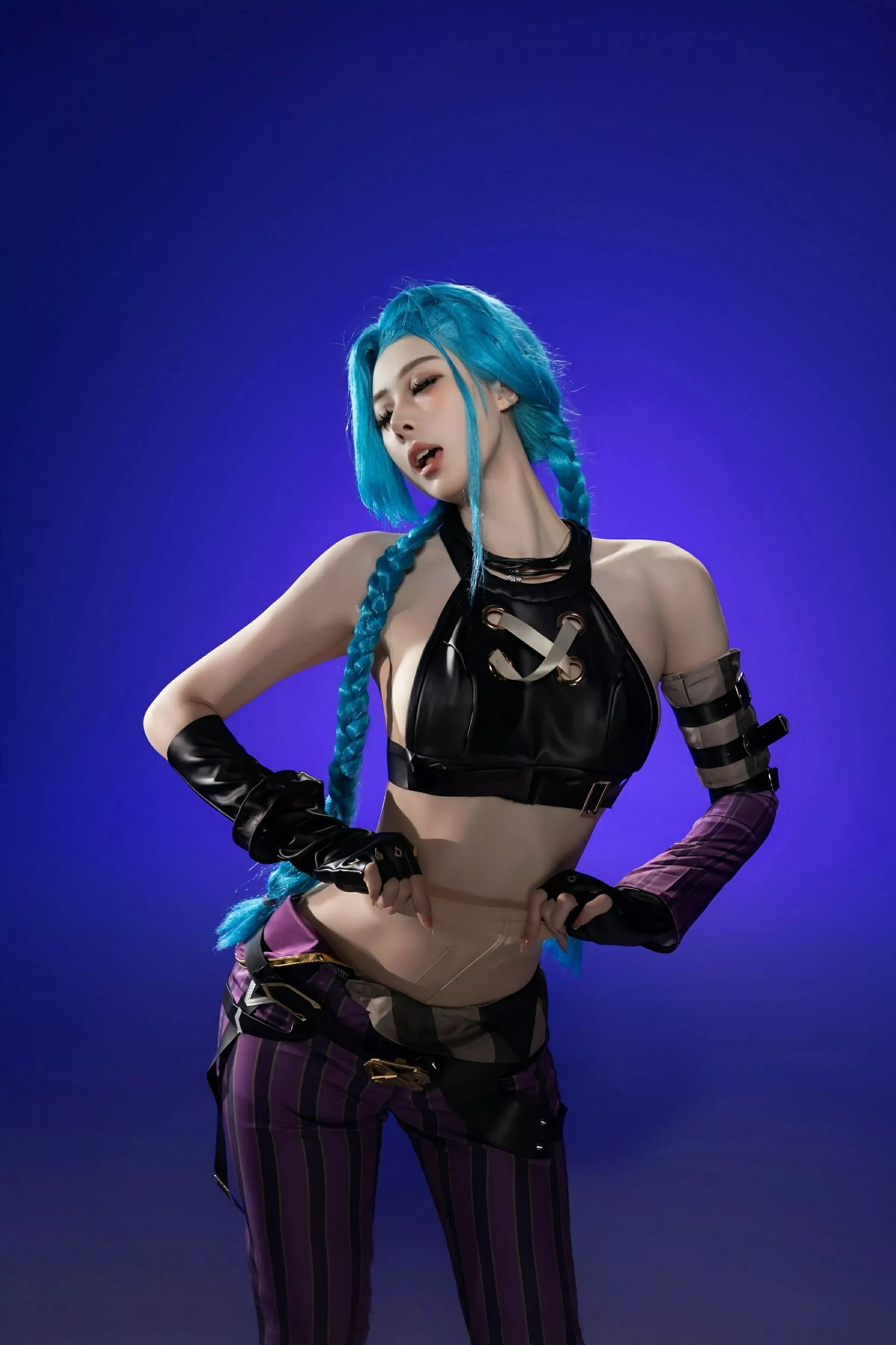Xgyw.Org_[XiuRen秀人网]No.10479_模特小逗逗性感Cosplay装扮配肉色丝袜秀曼妙身姿迷人诱惑写真79P
