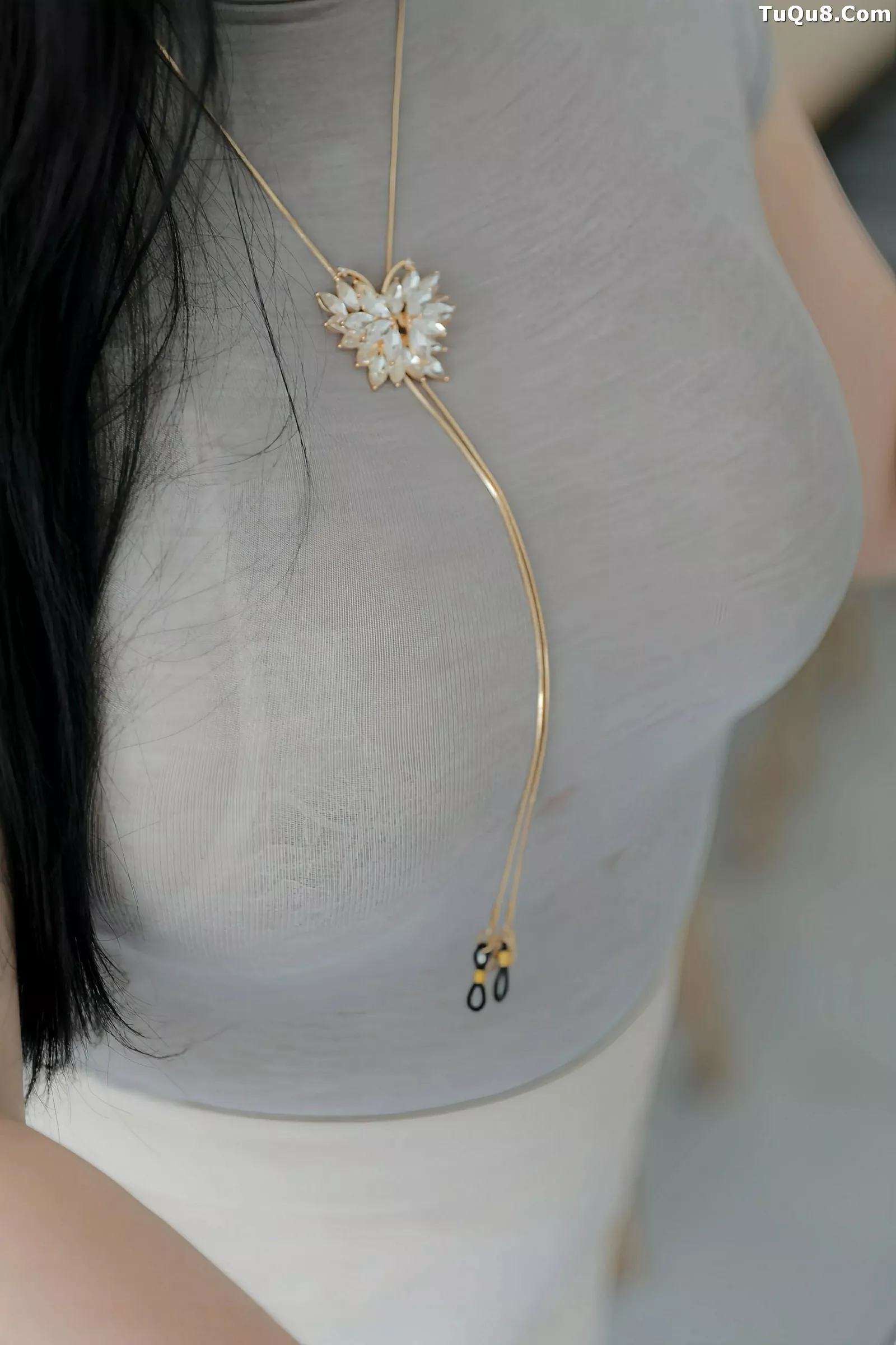 Xgyw.Org_[XiuRen秀人网]No.10488_模特王婉悠Queen性感灰色OL服饰配超薄肉丝秀丰腴身姿诱惑写真80P