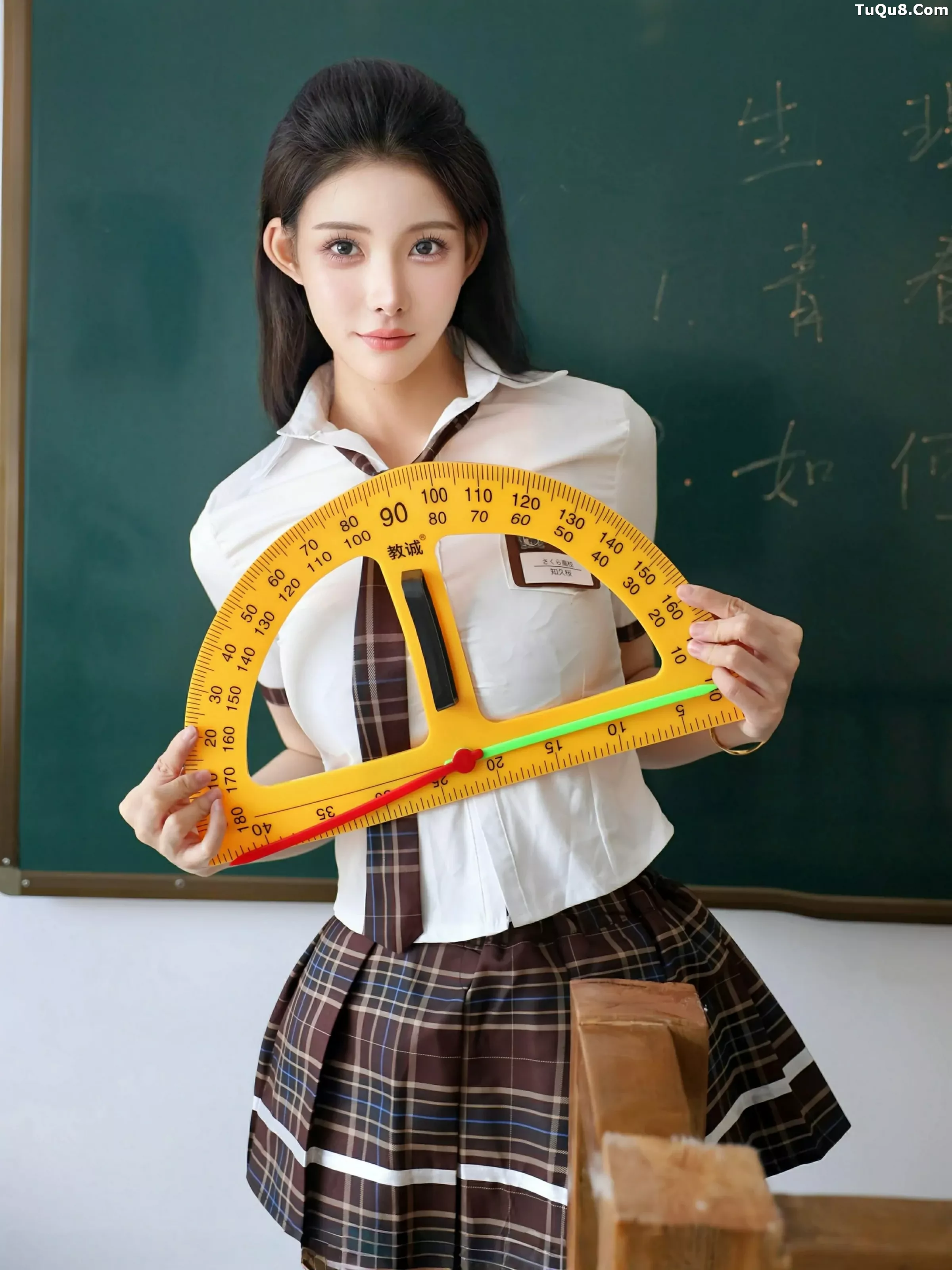 Xgyw.Org_[XiuRen秀人网]No.10512_模特梨霜儿性感学妹制服露黑色内衣配黑丝袜秀凹凸身材诱惑写真81P