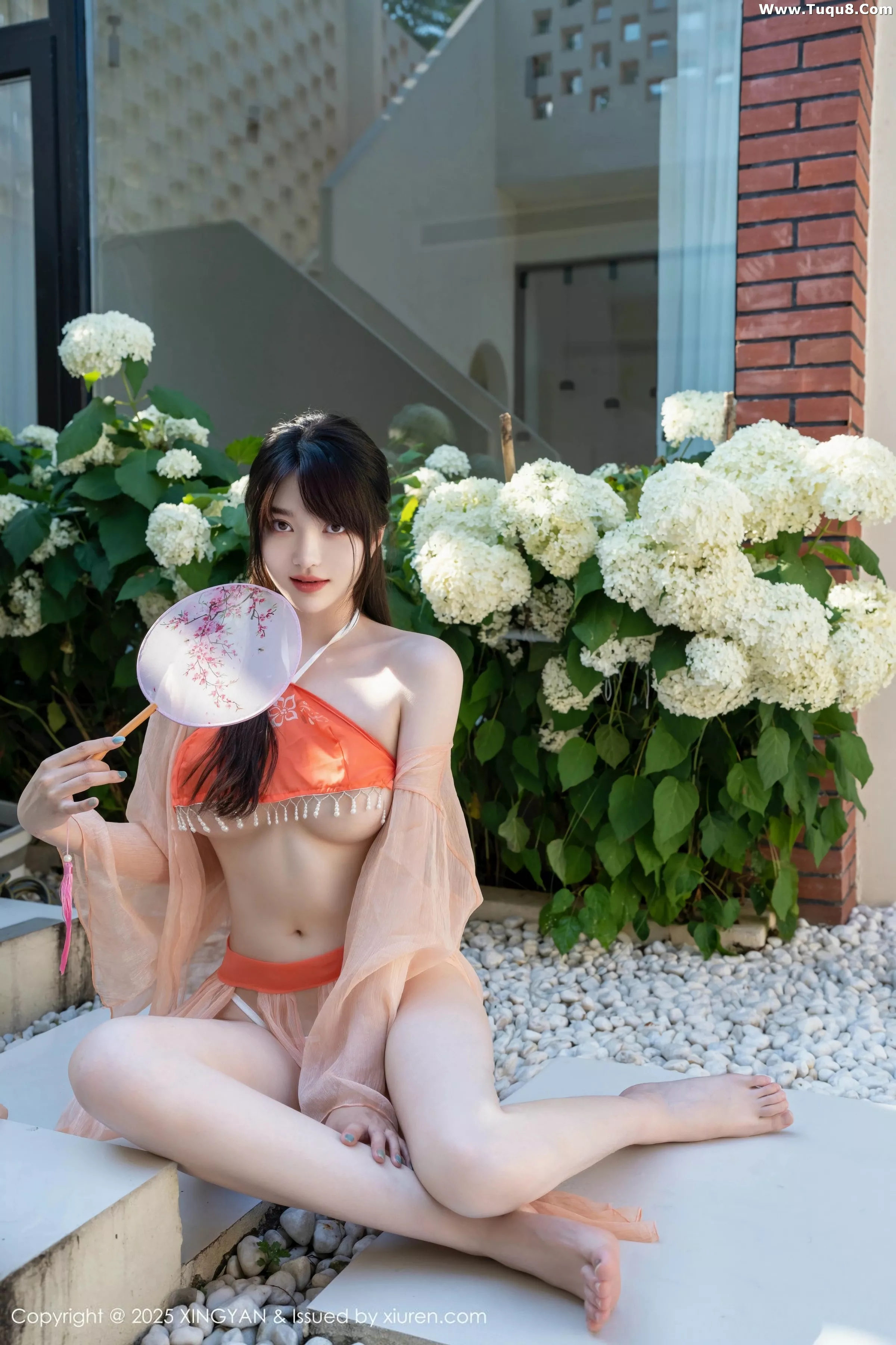 Xgyw.Org_[XINGYAN星颜社]VOL.369_模特白露lulu性感粉色情趣肚兜服饰秀曼妙身姿惹火诱惑写真68P