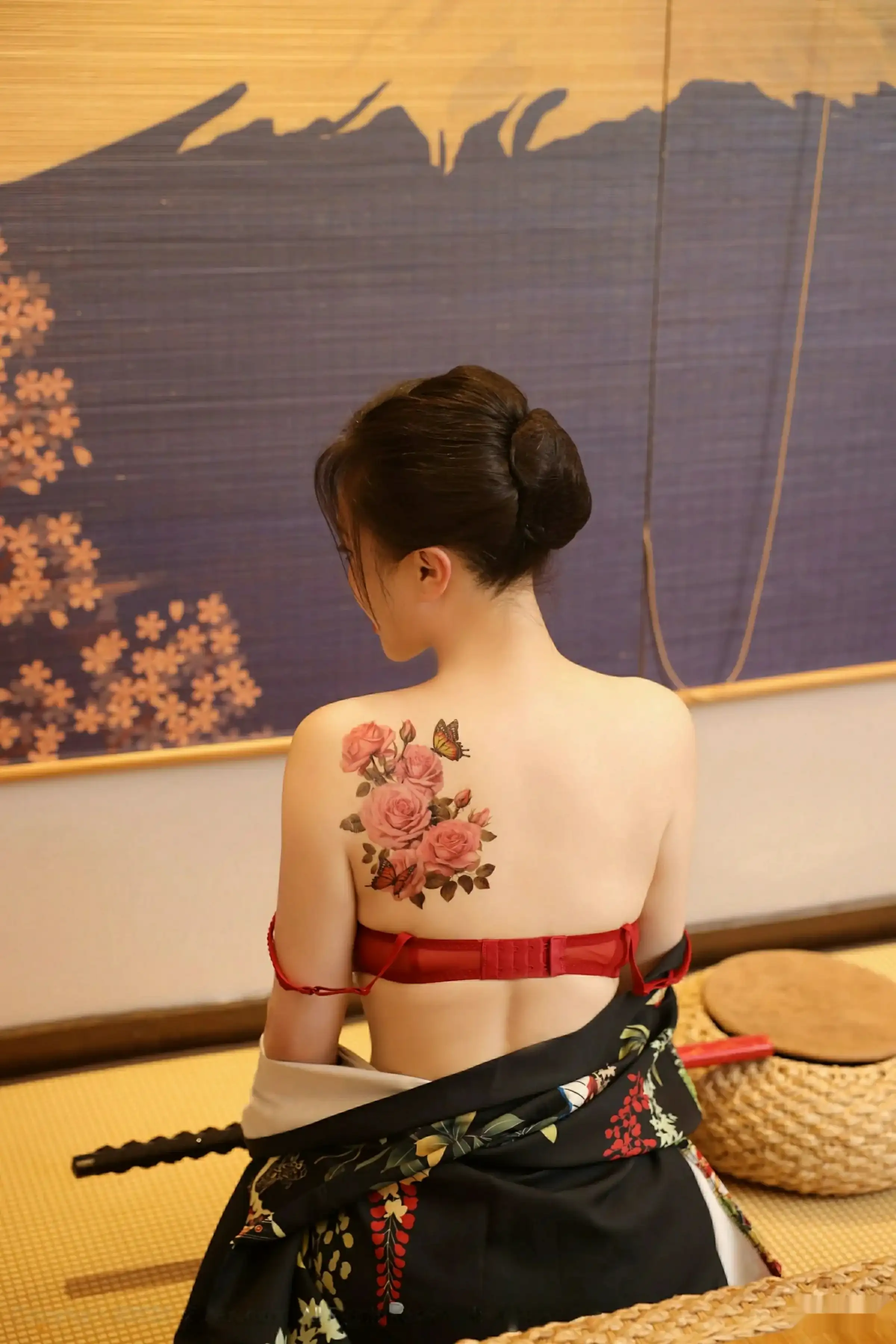 Xgyw.Org_[XiuRen秀人网]No.10627_模特苏一诺性感日系黑色服饰露红色内衣秀曼妙身材迷人诱惑写真80P