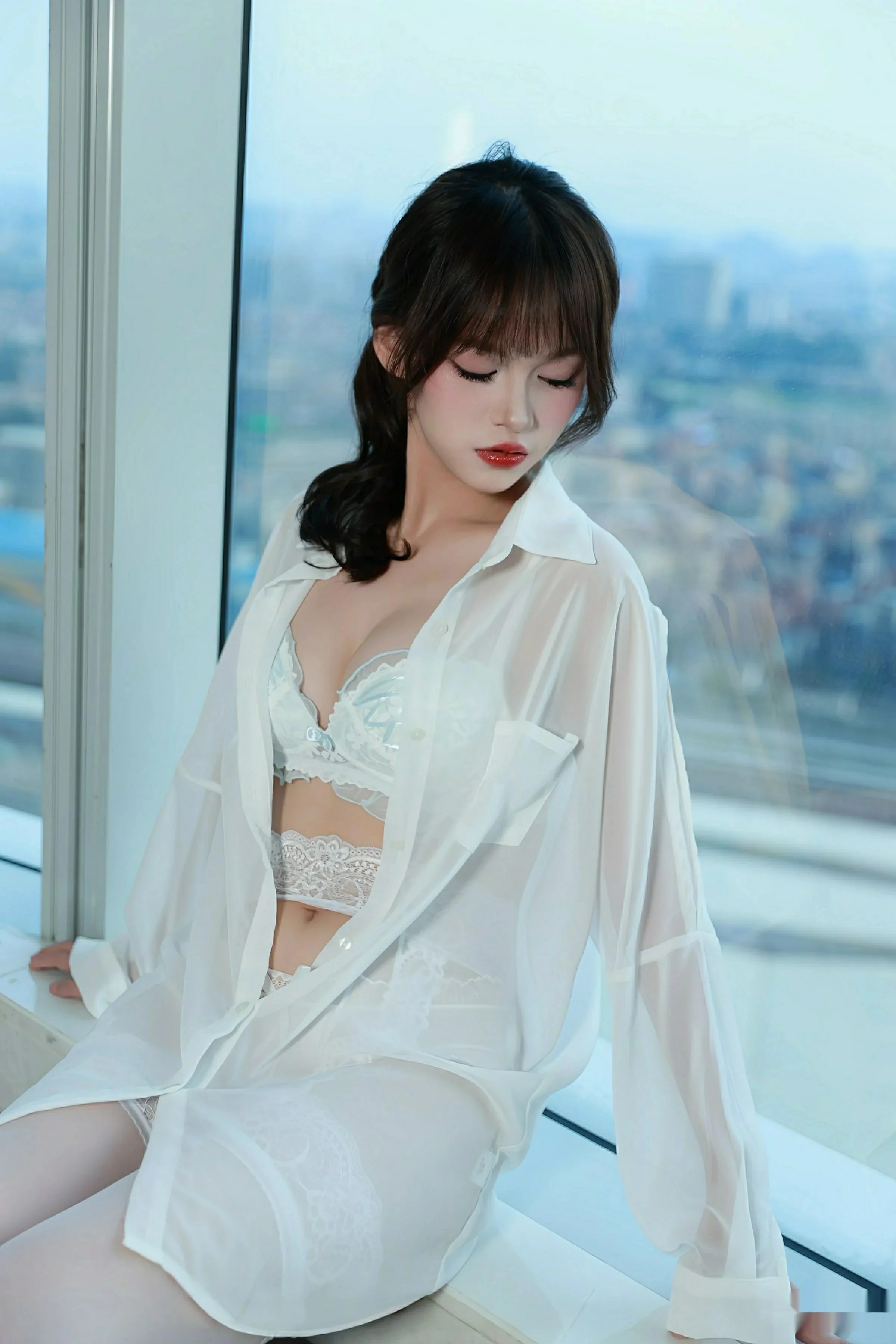 Xgyw.Org_[XiuRen秀人网]No.10642_模特糯咪性感白色衬衫露白色内衣配白丝吊袜秀完美身材诱惑写真80P