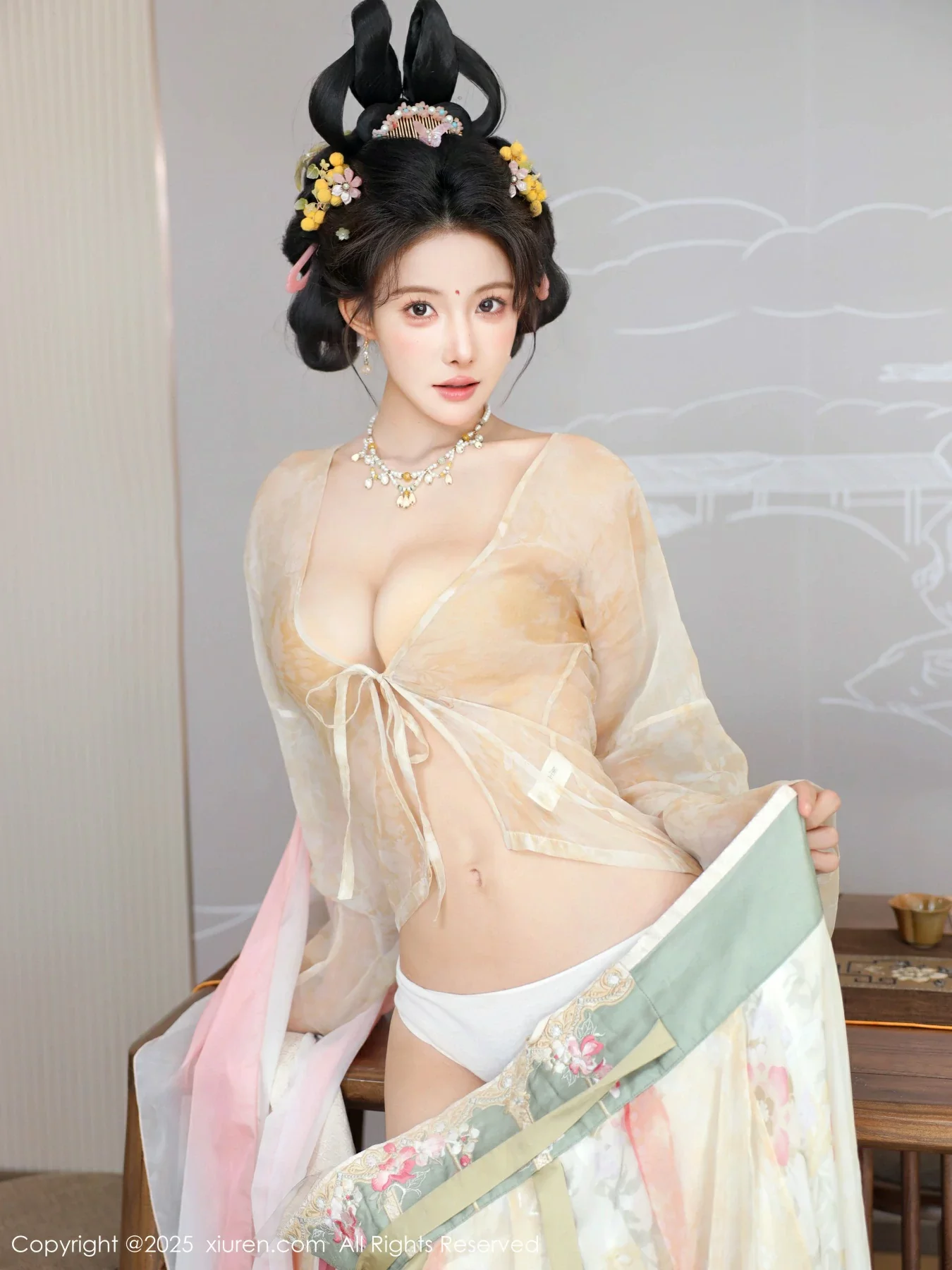 Xgyw.Org_[XiuRen秀人网]No.10645_模特梨霜儿古典主题性感浅色古装服饰秀丰腴身材迷人美腿写真82P