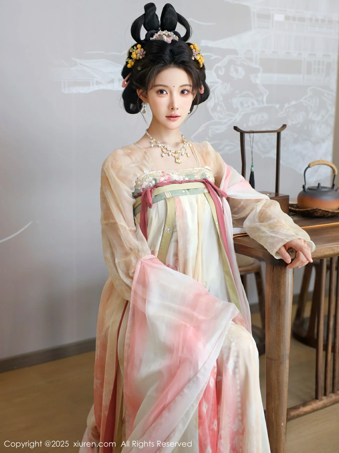 Xgyw.Org_[XiuRen秀人网]No.10645_模特梨霜儿古典主题性感浅色古装服饰秀丰腴身材迷人美腿写真82P