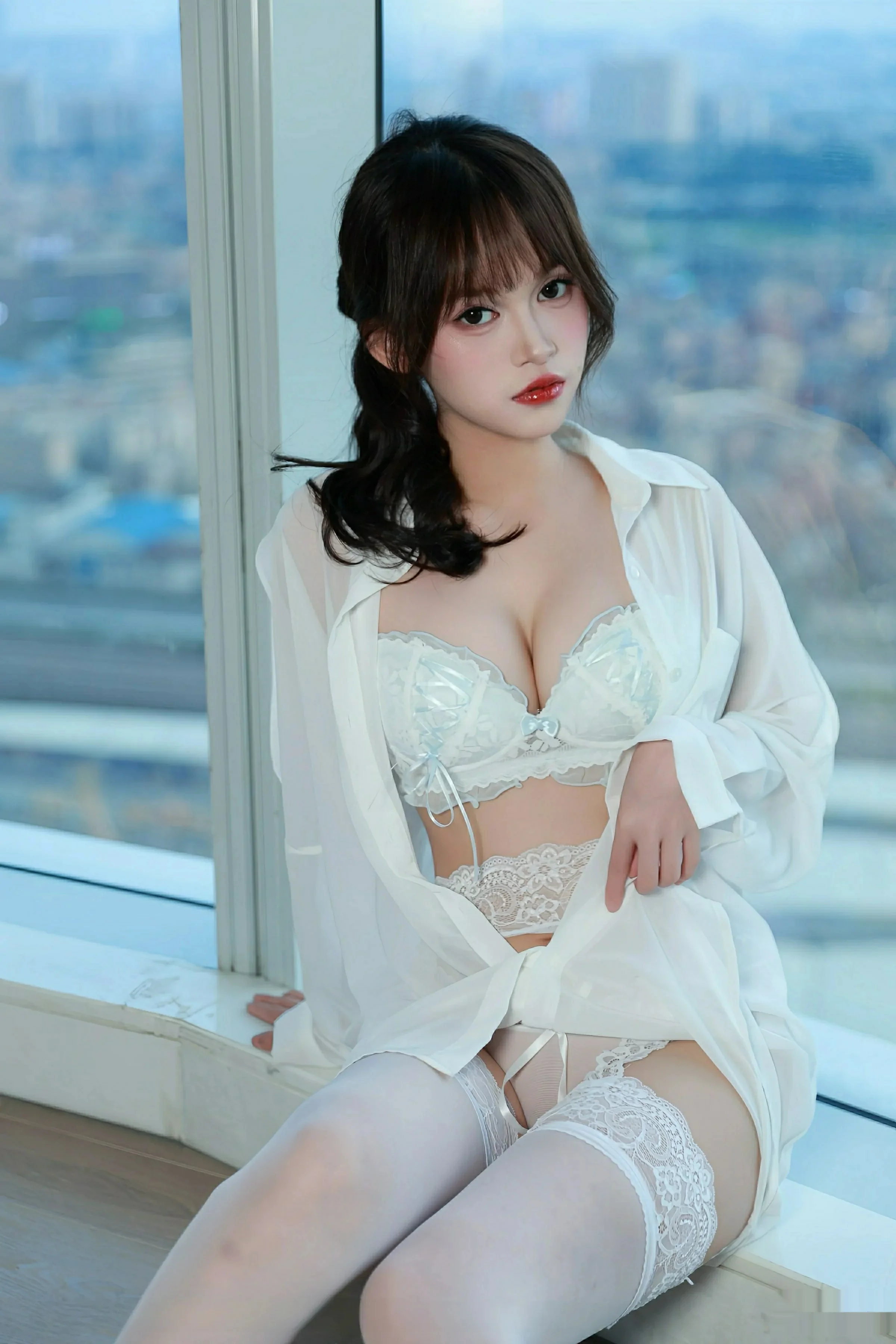 Xgyw.Org_[XiuRen秀人网]No.10642_模特糯咪性感白色衬衫露白色内衣配白丝吊袜秀完美身材诱惑写真80P