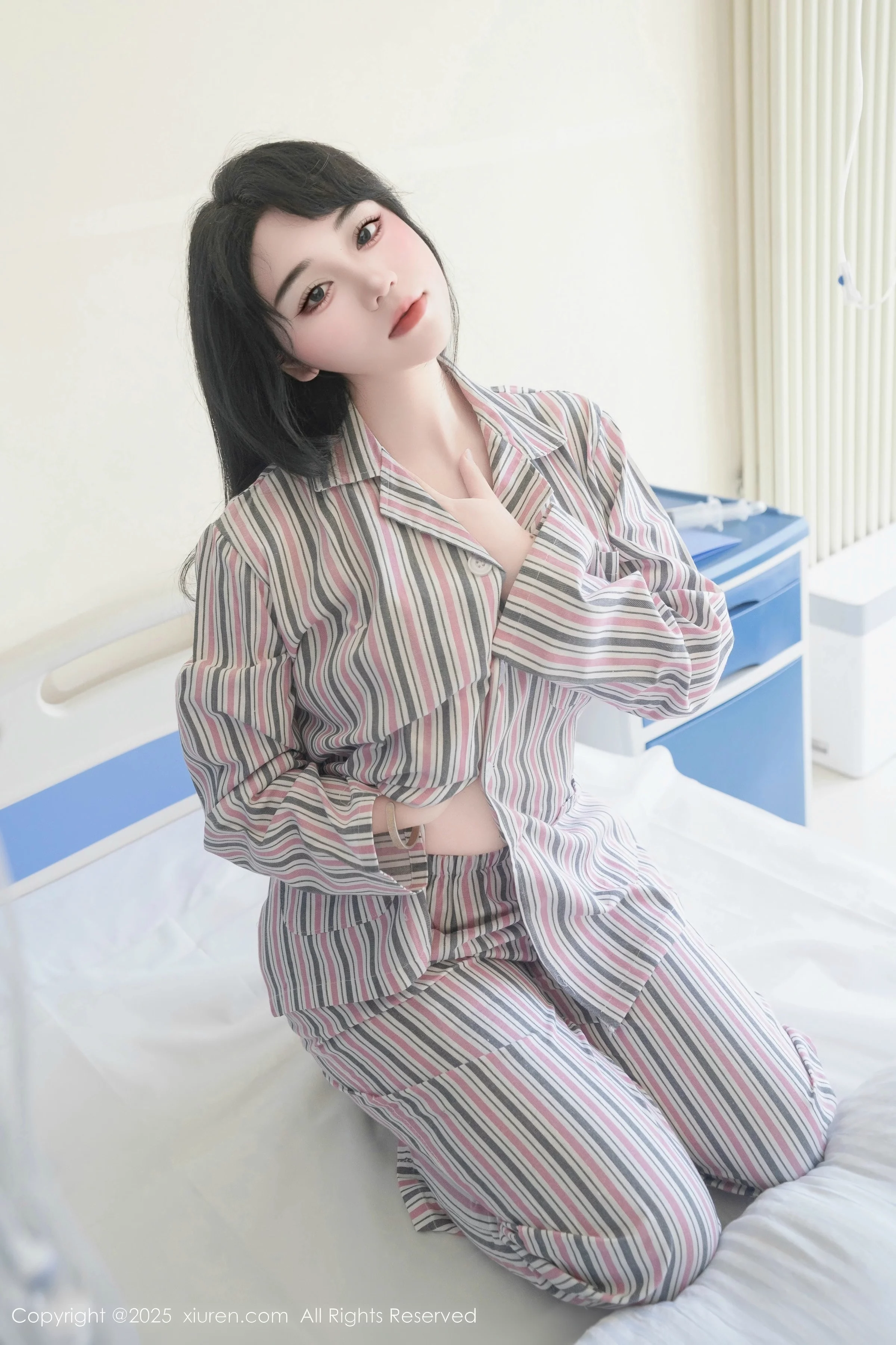 Xgyw.Org_[XiuRen秀人网]No.10648_模特汐汐爱吃草莓医院主题性感衬衫配黑丝吊袜秀完美身材诱惑写真80P
