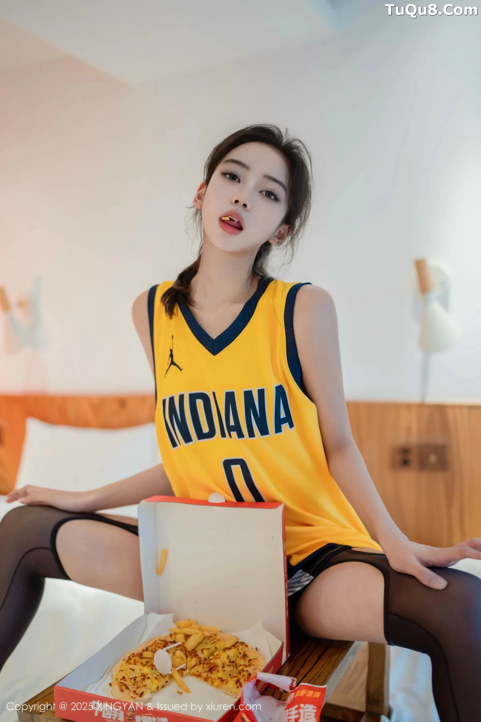 Xgyw.Org_[XINGYAN星颜社]VOL.386_模特时安安性感篮球服露白短T配黑丝吊袜秀柔美身段诱惑写真62P