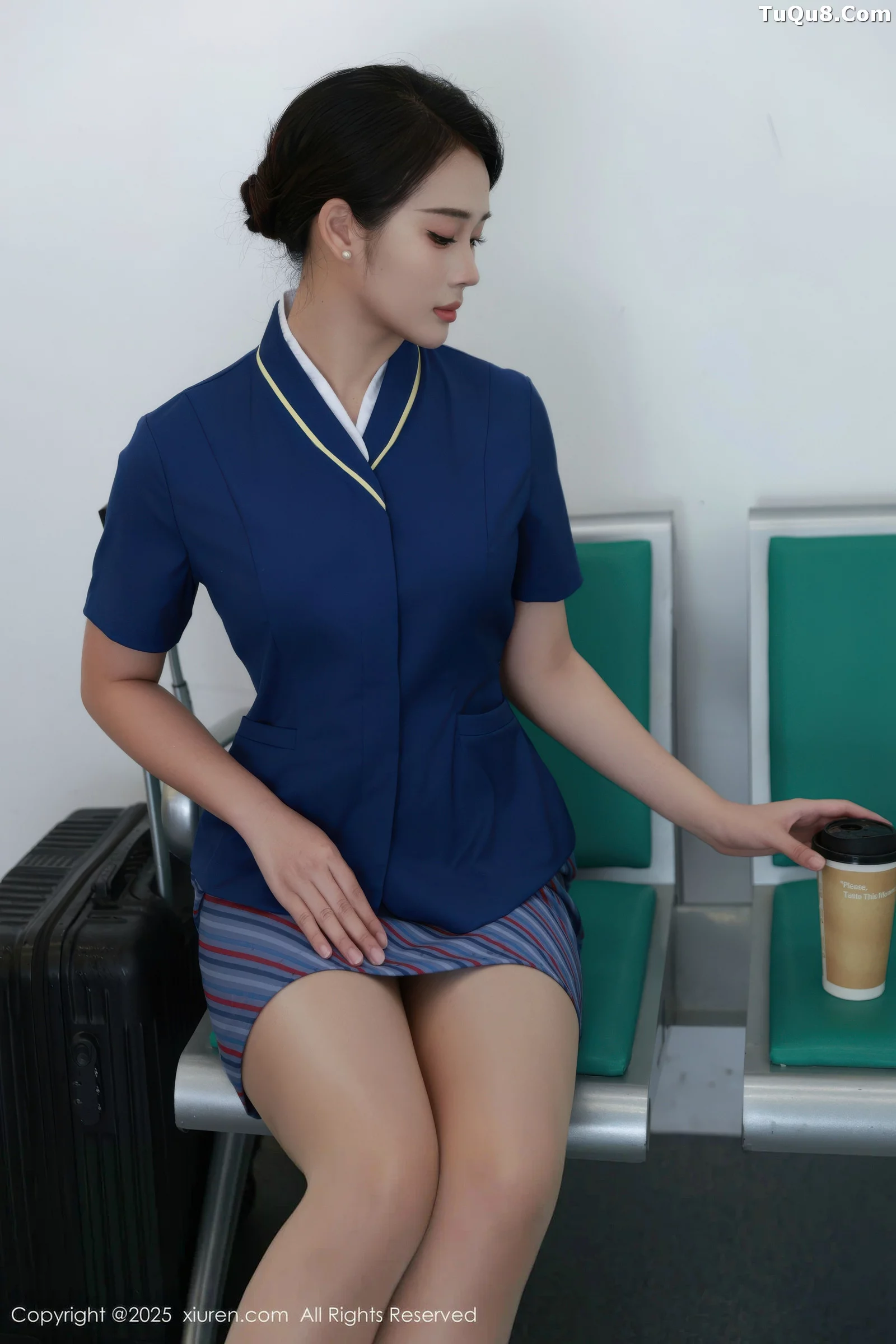 Xgyw.Org_[XiuRen秀人网]No.10708_模特南乔性感蓝色空姐制服配肉色丝袜秀完美身材迷人诱惑写真64P