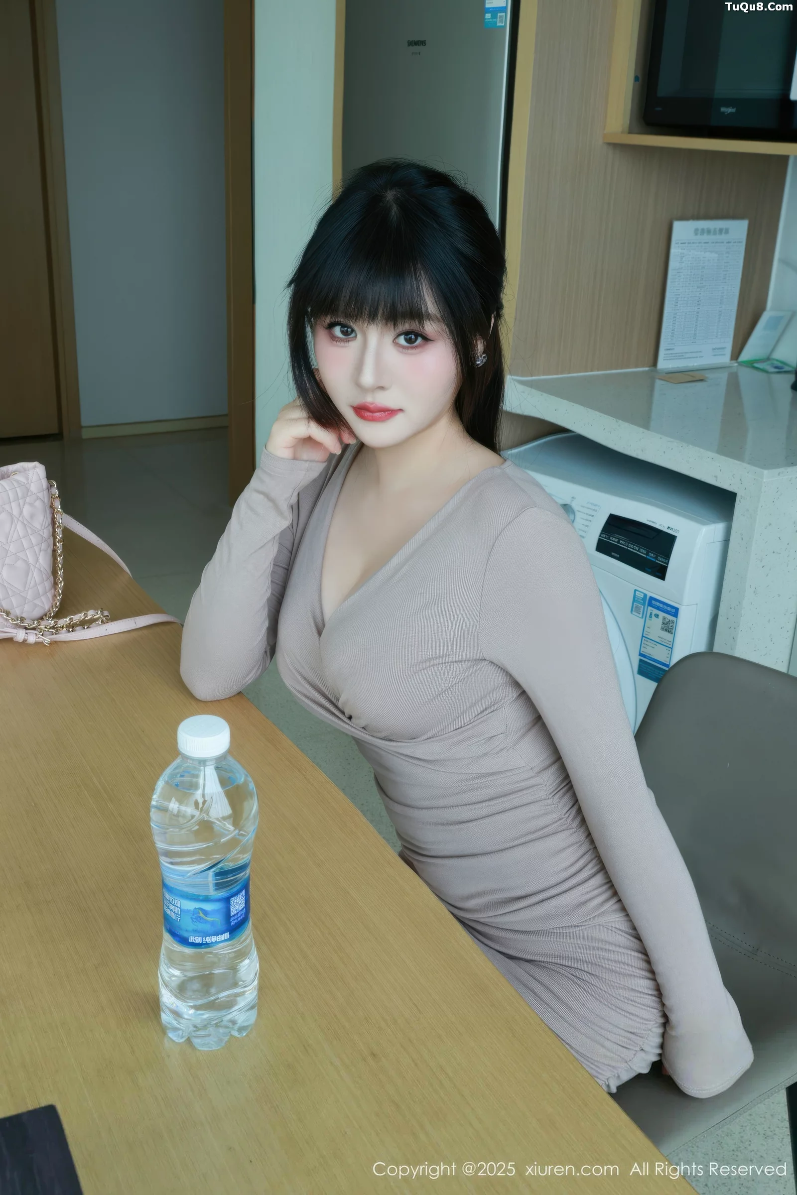 Xgyw.Org_[XiuRen秀人网]No.10718_模特南汐RuRu性感浅色连衣短裙露白色内衣秀完美身材诱惑写真86P