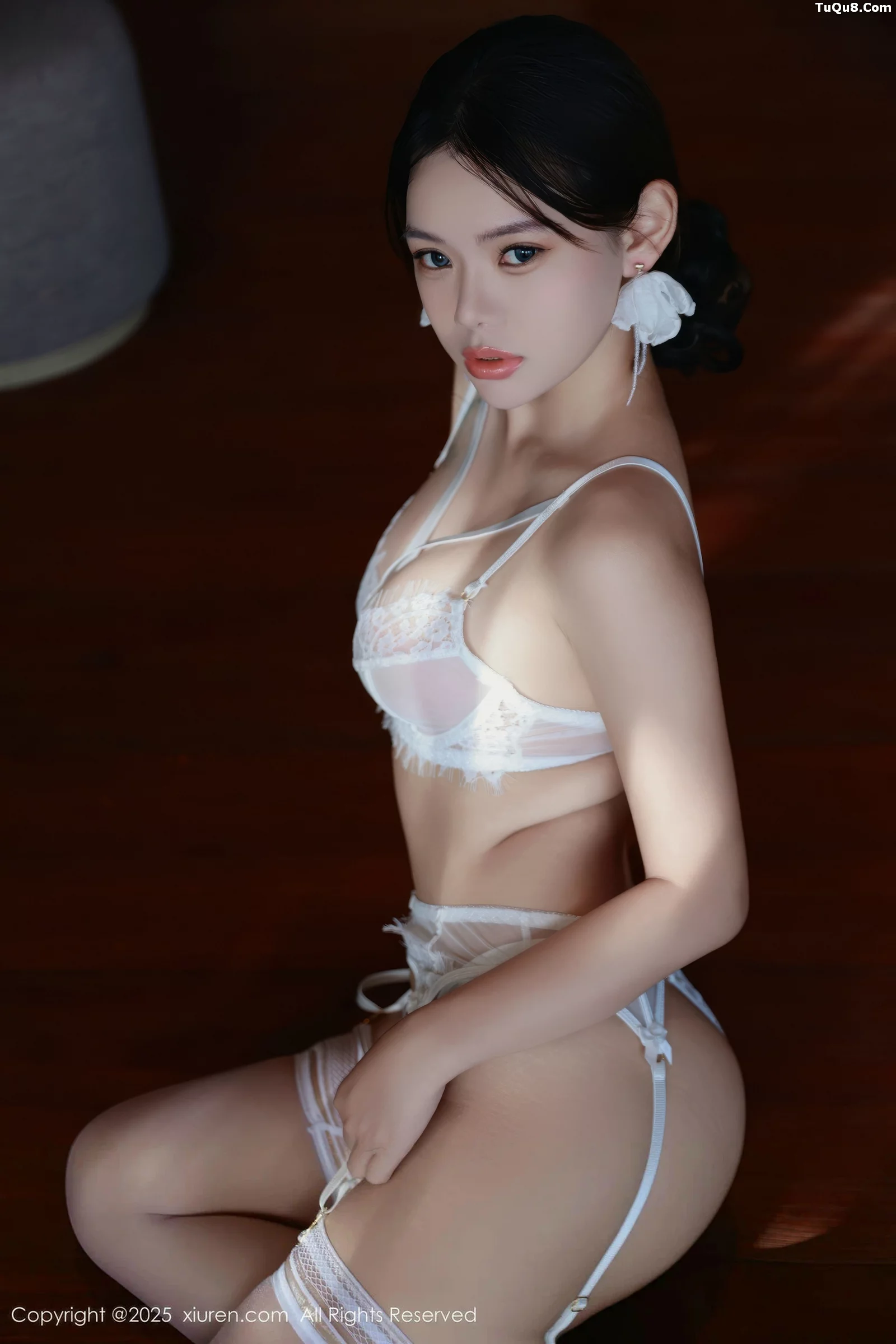 Xgyw.Org_[XiuRen秀人网]No.10721_模特叮当DD性感白色情趣服饰配白色丝袜秀完美身材诱惑写真77P