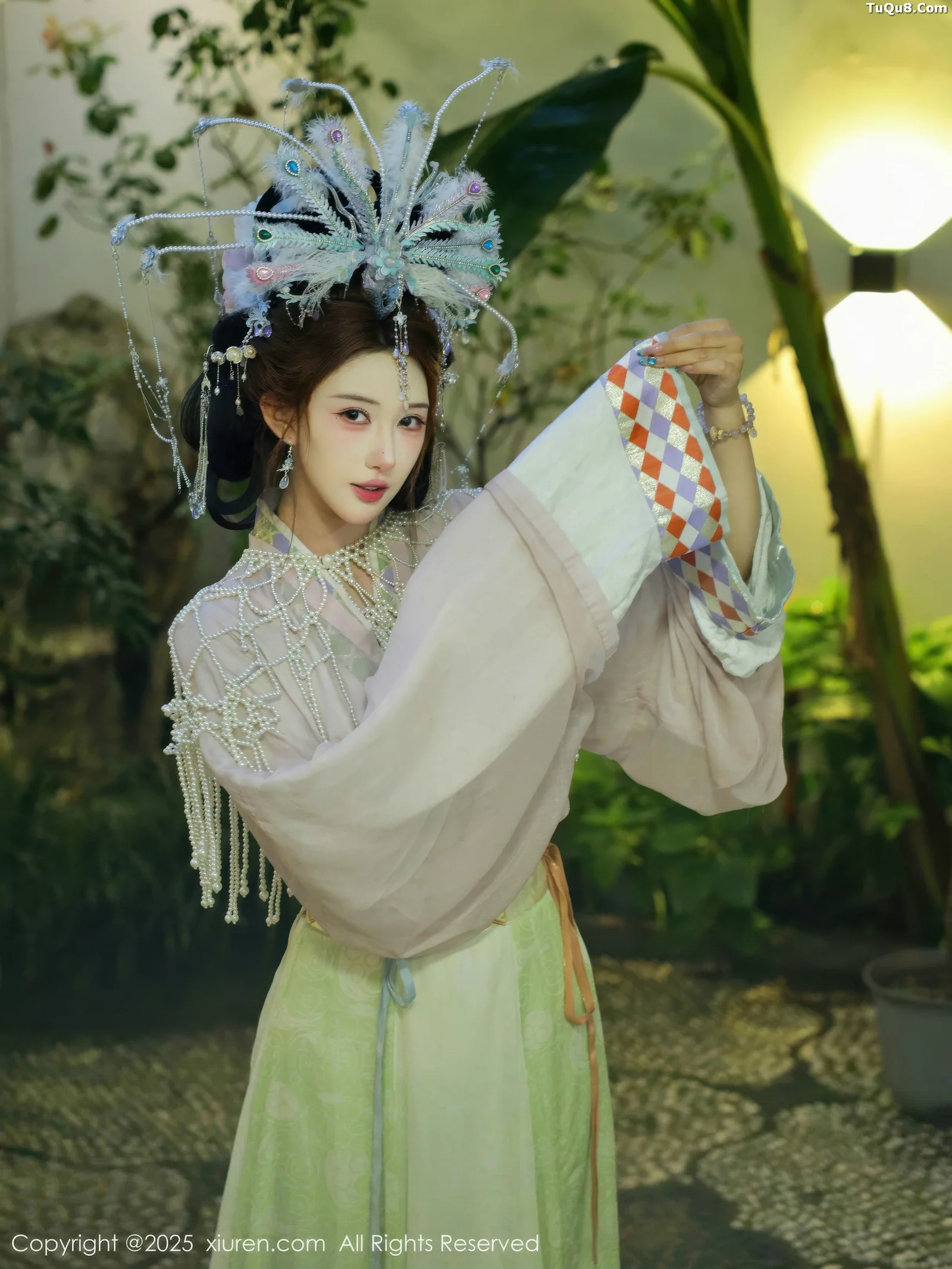 Xgyw.Org_[XiuRen秀人网]No.10736_模特金允希Yuki性感浅色古装薄纱服饰秀丰腴身材迷人诱惑写真80P