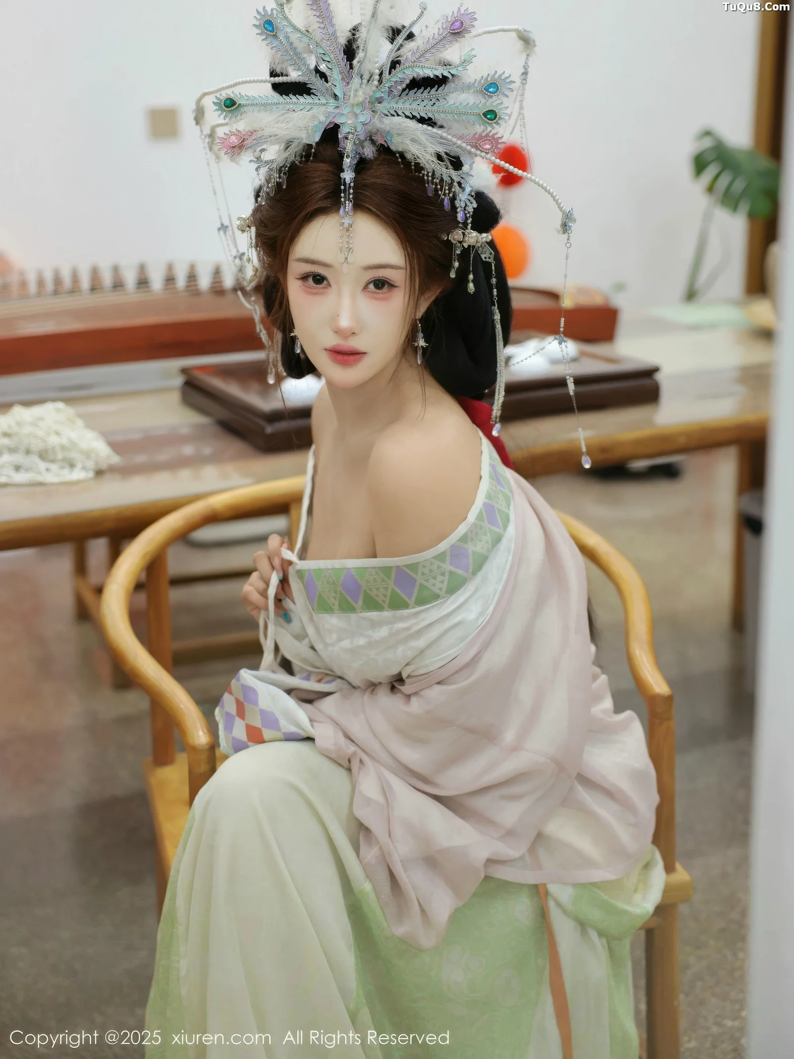 Xgyw.Org_[XiuRen秀人网]No.10736_模特金允希Yuki性感浅色古装薄纱服饰秀丰腴身材迷人诱惑写真80P